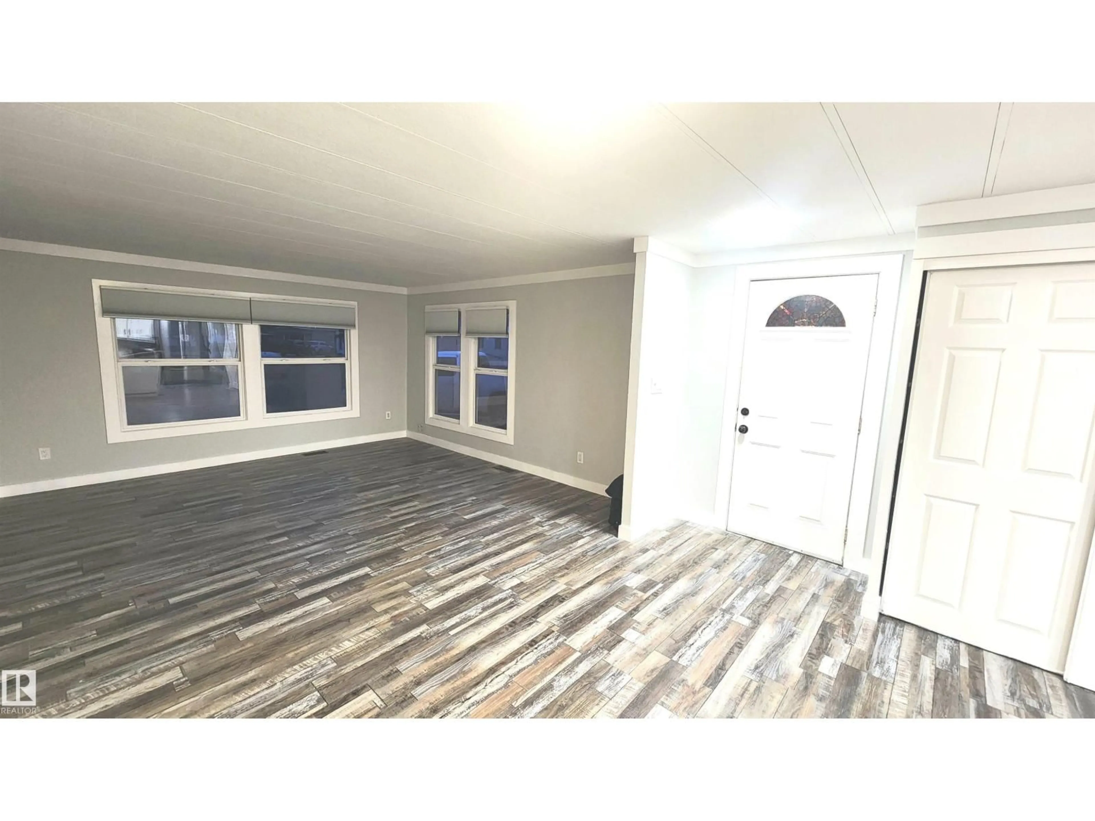 A pic of a room for 90 RIM RD, Edmonton Alberta T6P1C5