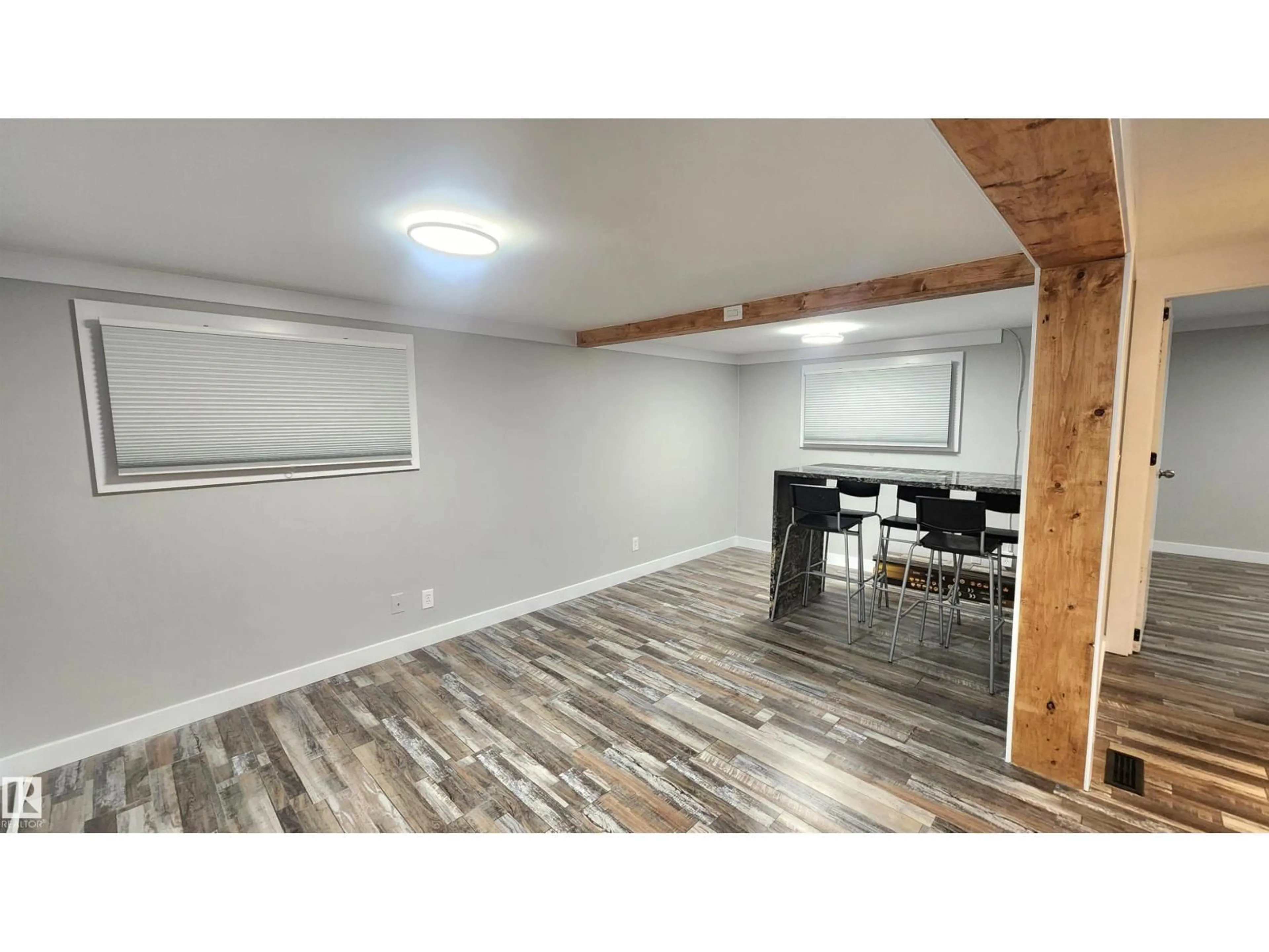 A pic of a room for 90 RIM RD, Edmonton Alberta T6P1C5