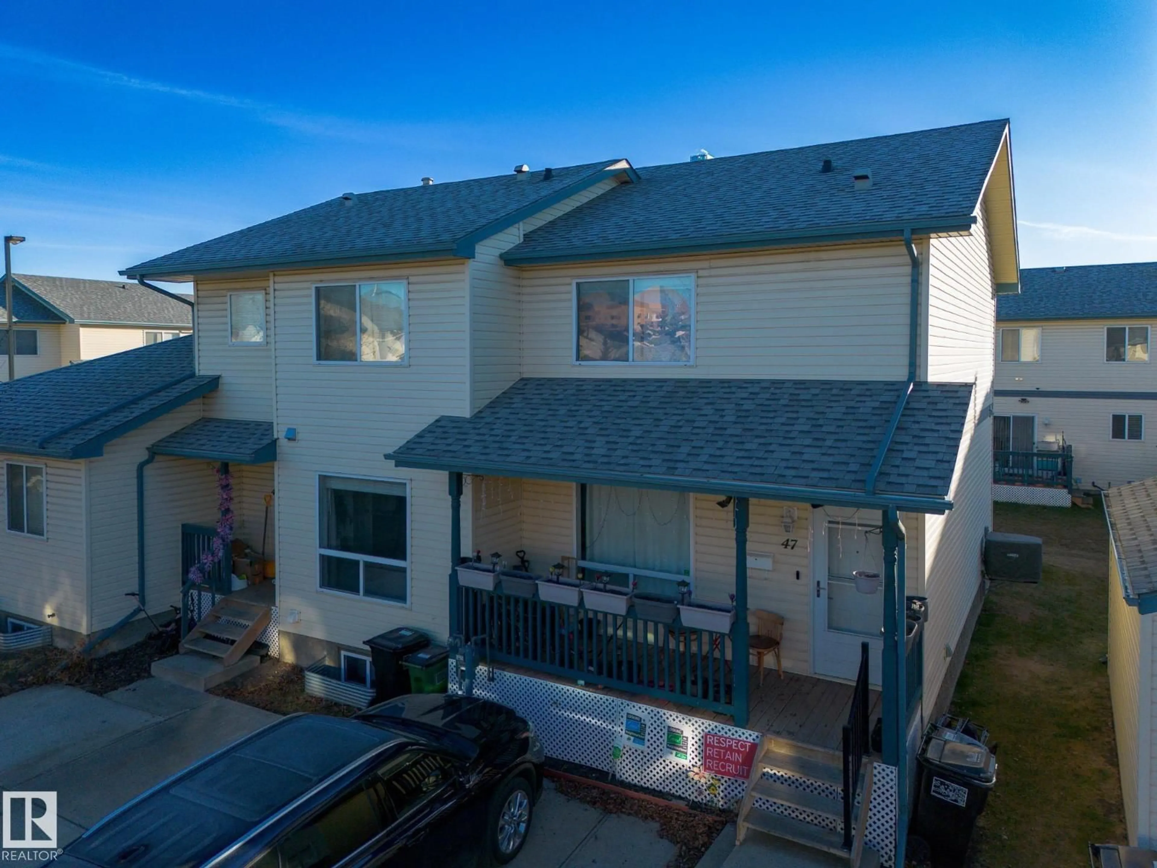 A pic from outside/outdoor area/front of a property/back of a property/a pic from drone, unknown for 47 - 10909 106 ST NW, Edmonton Alberta T5H4M7