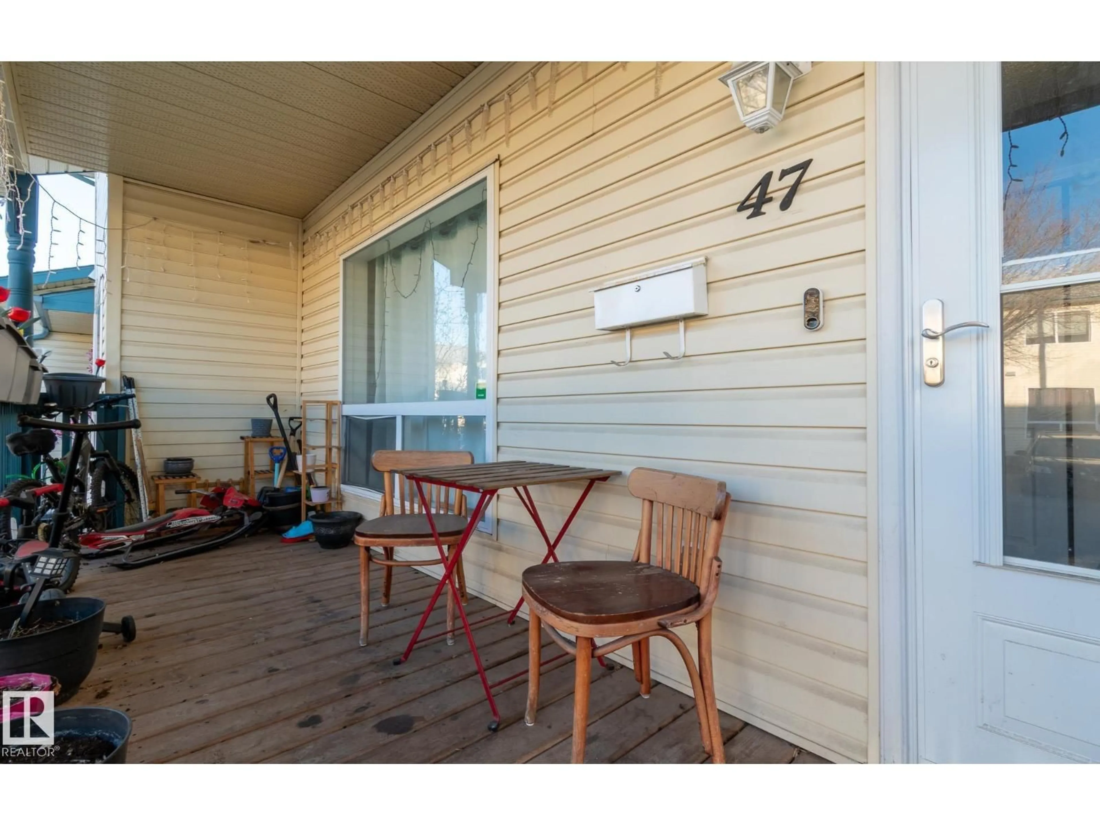 Patio, street for 47 - 10909 106 ST NW, Edmonton Alberta T5H4M7