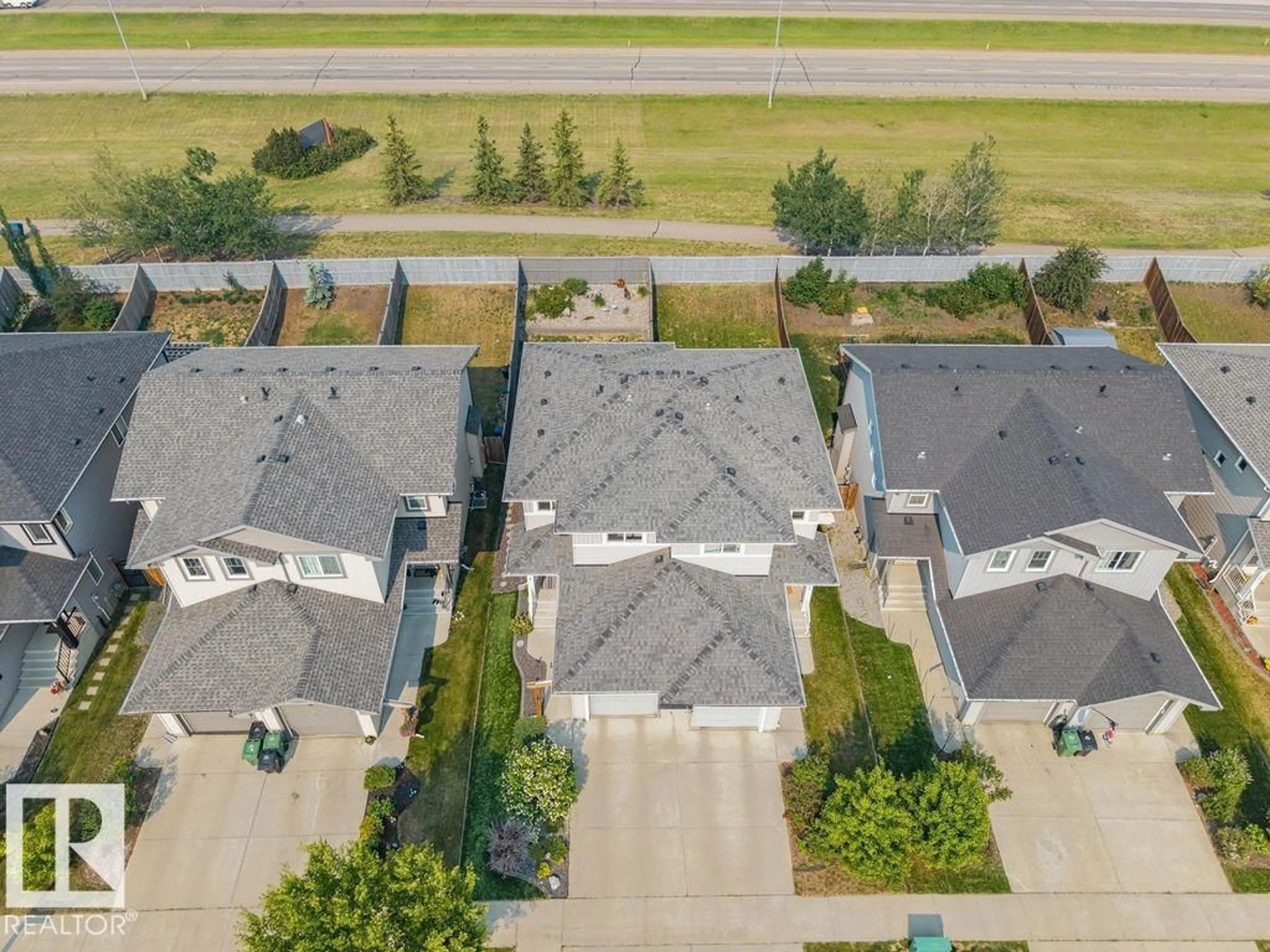 A pic from outside/outdoor area/front of a property/back of a property/a pic from drone, street for 114 RADCLIFFE, Fort Saskatchewan Alberta T8L0M6