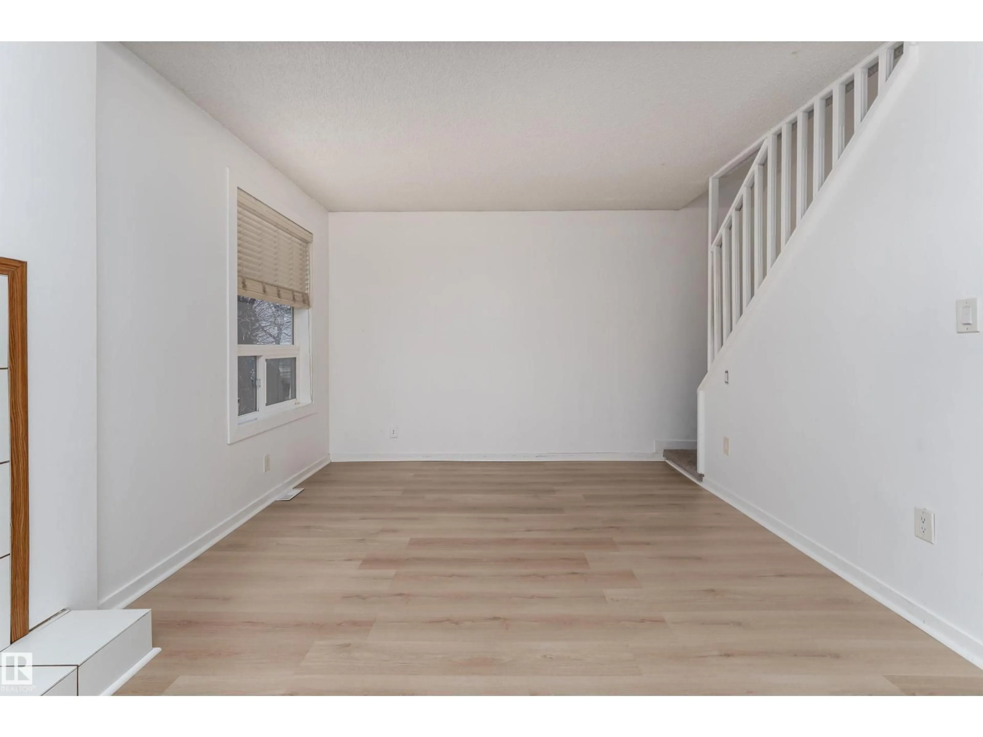 A pic of a room for NW - 11817 44 ST, Edmonton Alberta T5W2S4