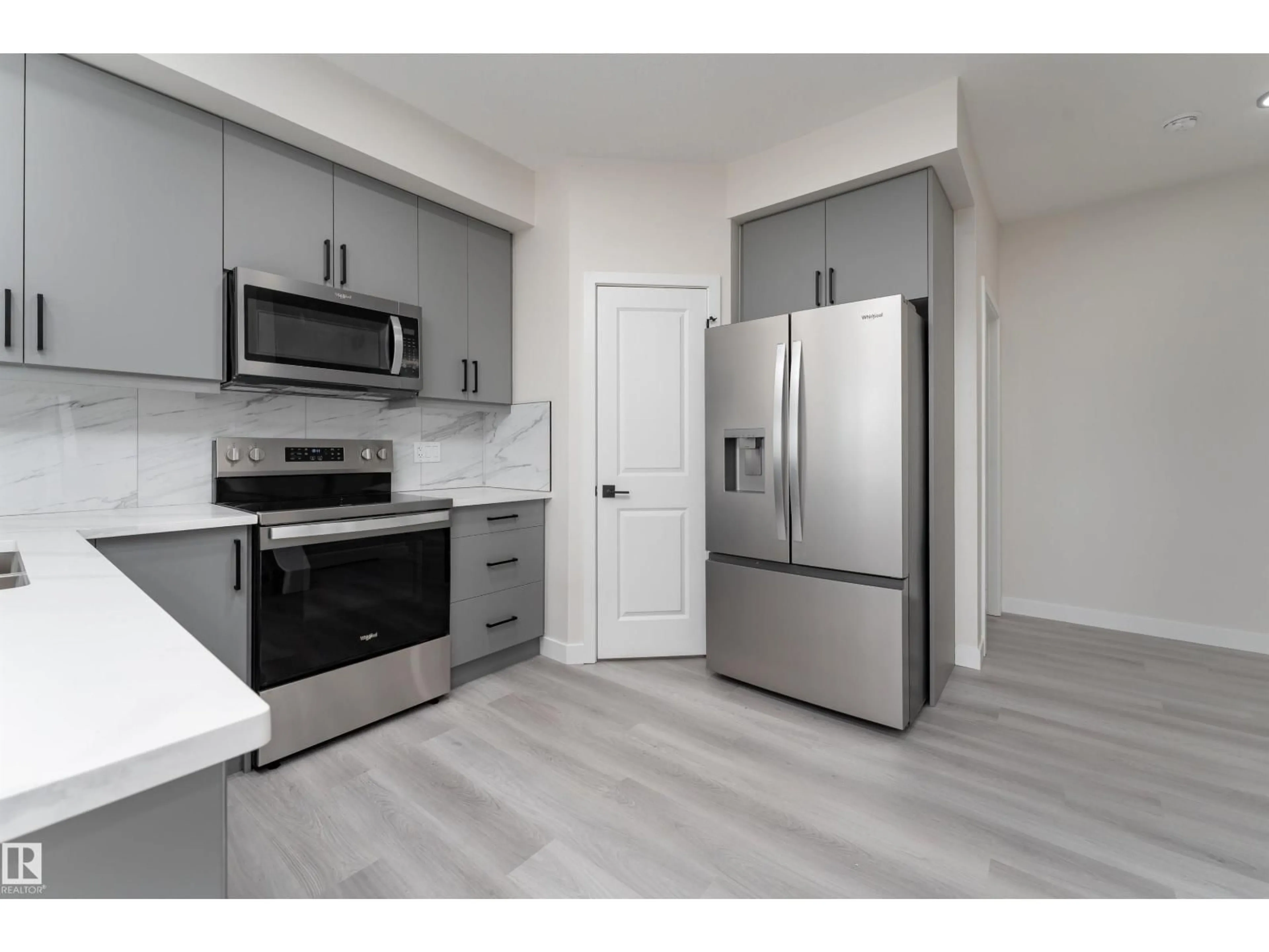 Standard kitchen, unknown for 137 PATRIOT WAY, Spruce Grove Alberta T7X3W1