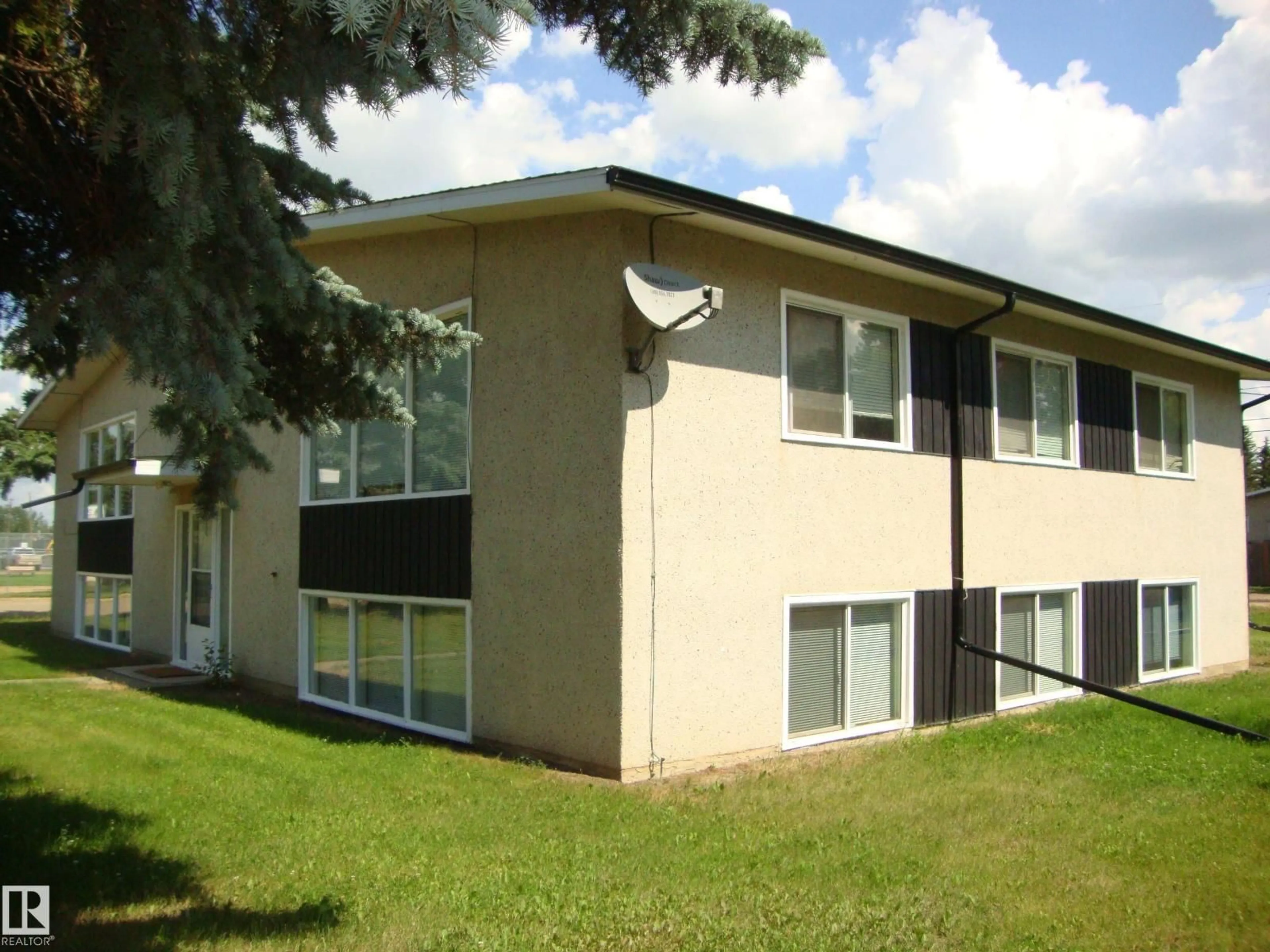 Unknown for 533-537 5 ST, Thorhild Alberta T0A3J0