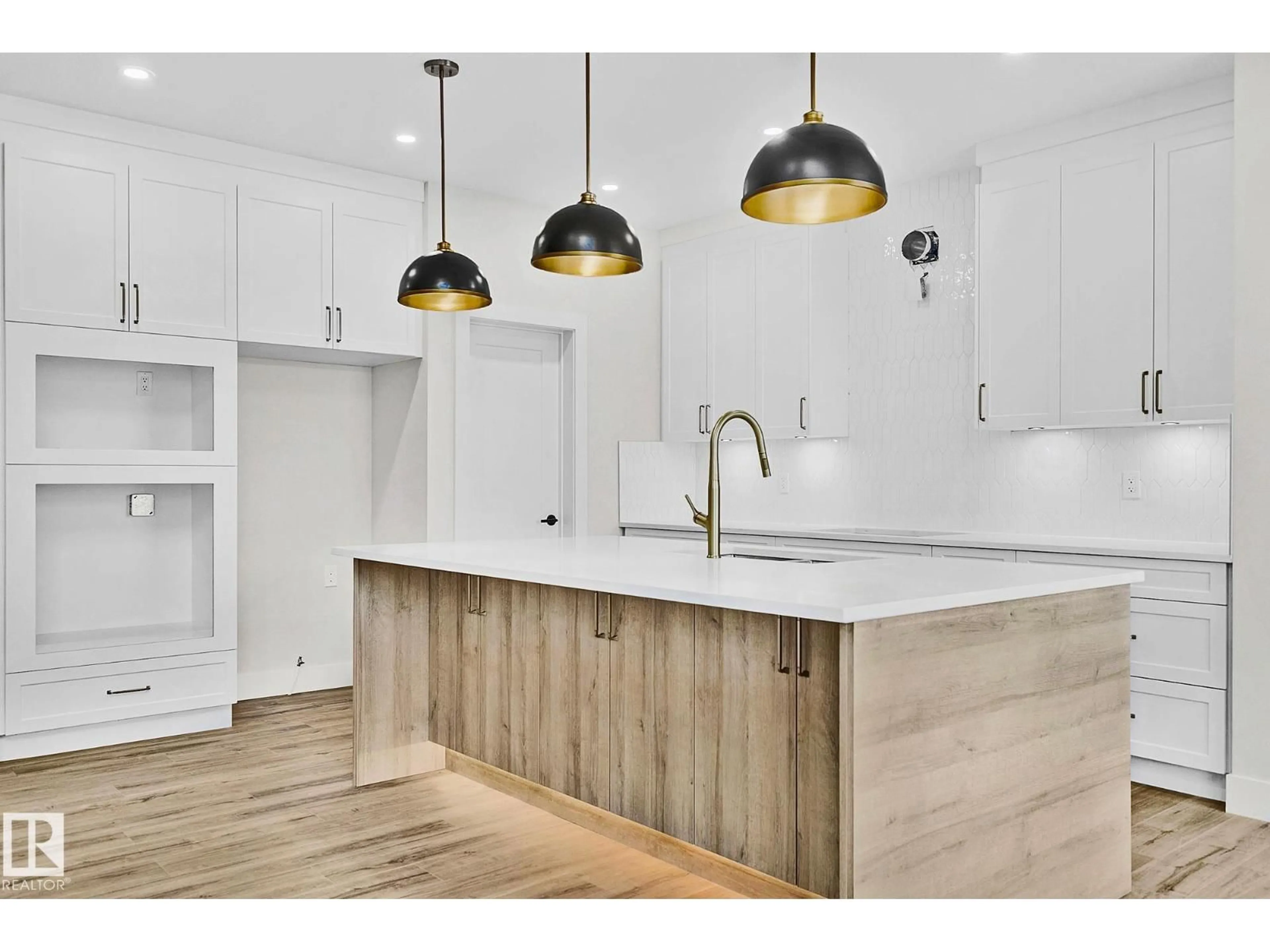 Open concept kitchen, wood/laminate floor for 6636 CRAWFORD LANDING LD, Edmonton Alberta T6W4L5