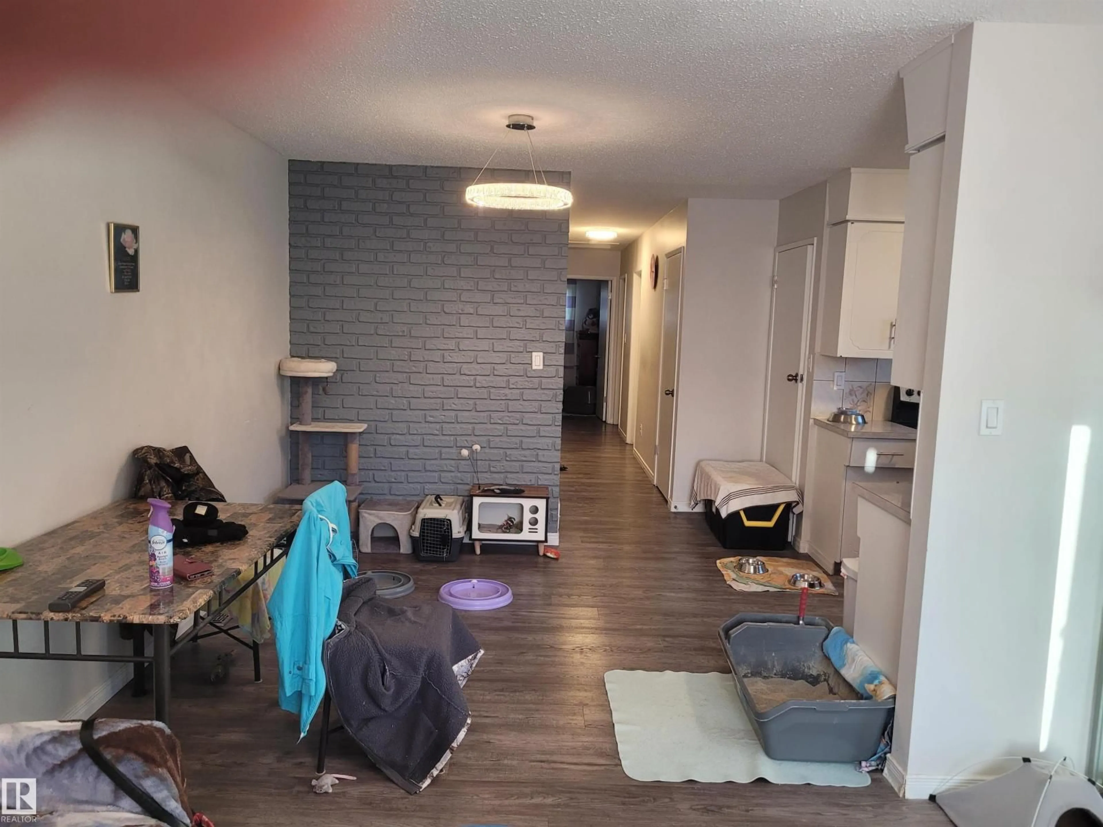 A pic of a room for 11616 152 AV, Edmonton Alberta T5X1C7