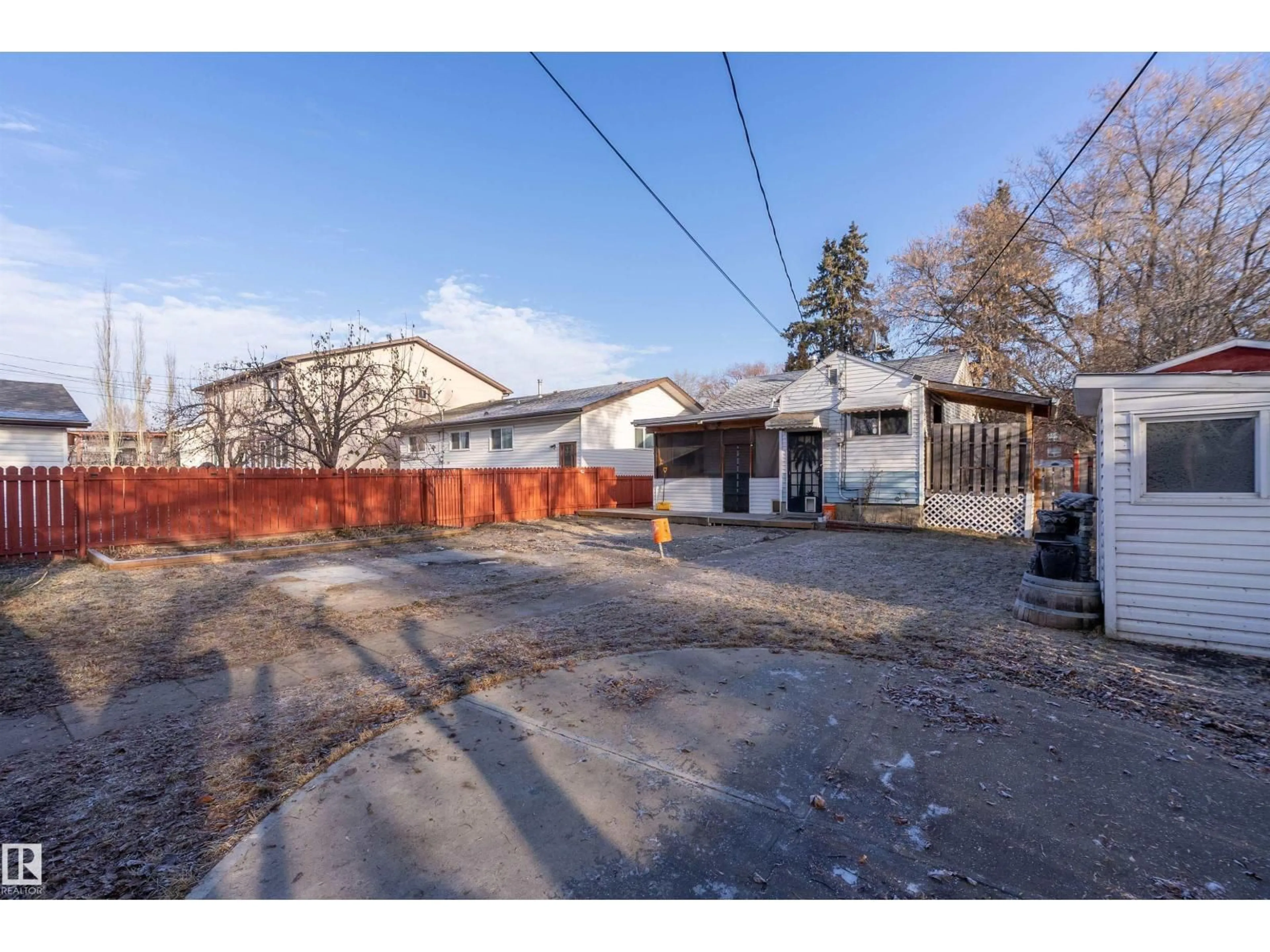 A pic from outside/outdoor area/front of a property/back of a property/a pic from drone, street for NW - 9920 150 ST, Edmonton Alberta T5P1N8