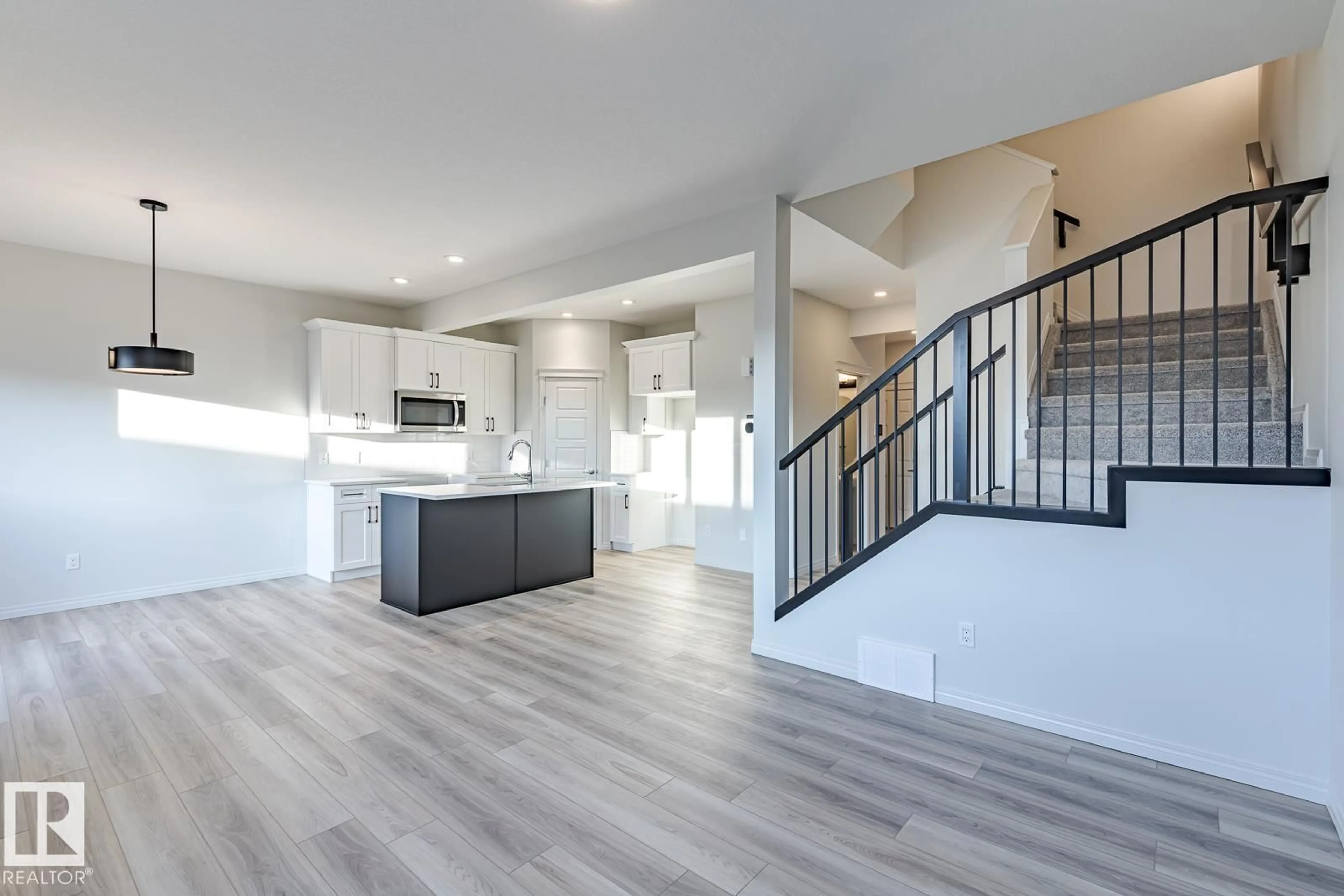 Open concept kitchen, unknown for 95 SILVERSTONE DR, Stony Plain Alberta T7Z0E8