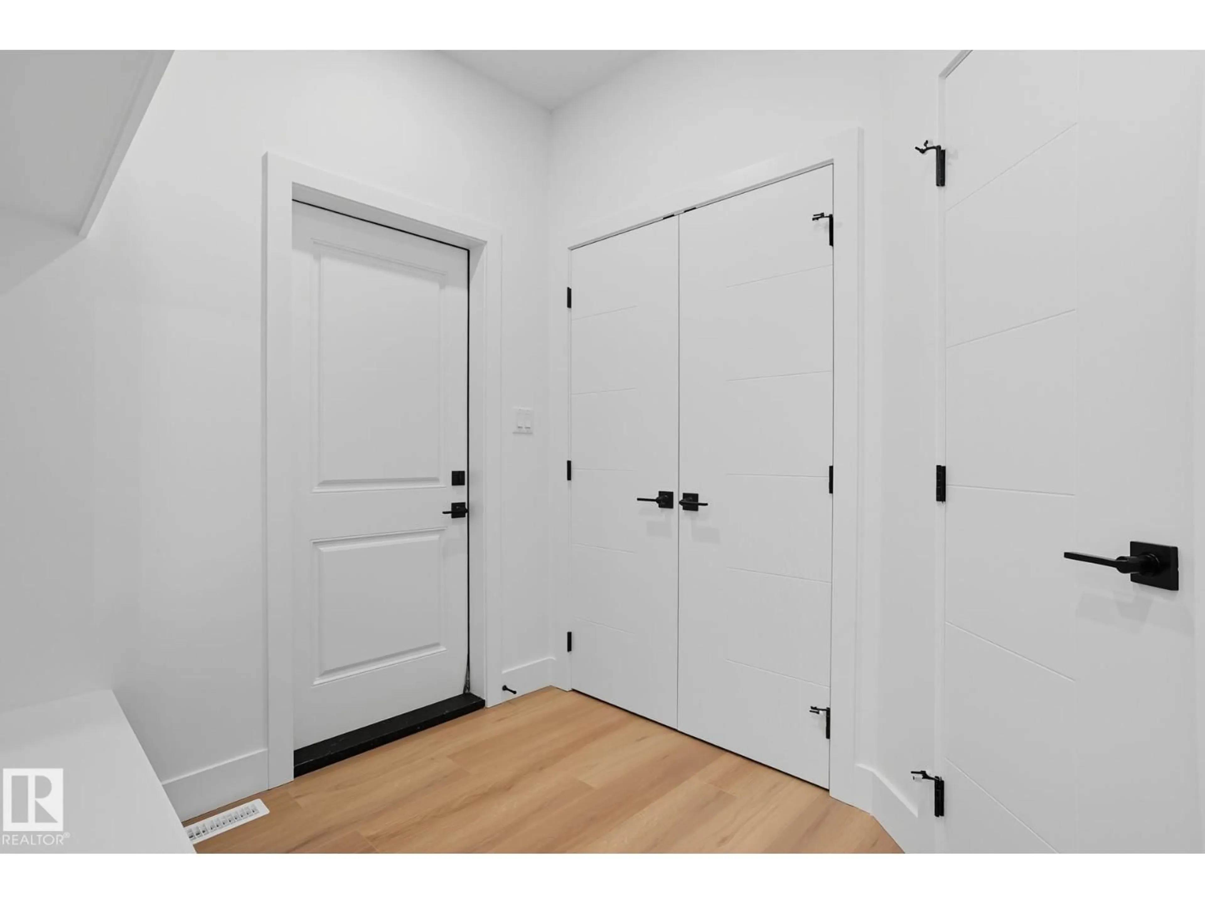 Indoor entryway for 8608 181 AV, Edmonton Alberta T5Z0X1