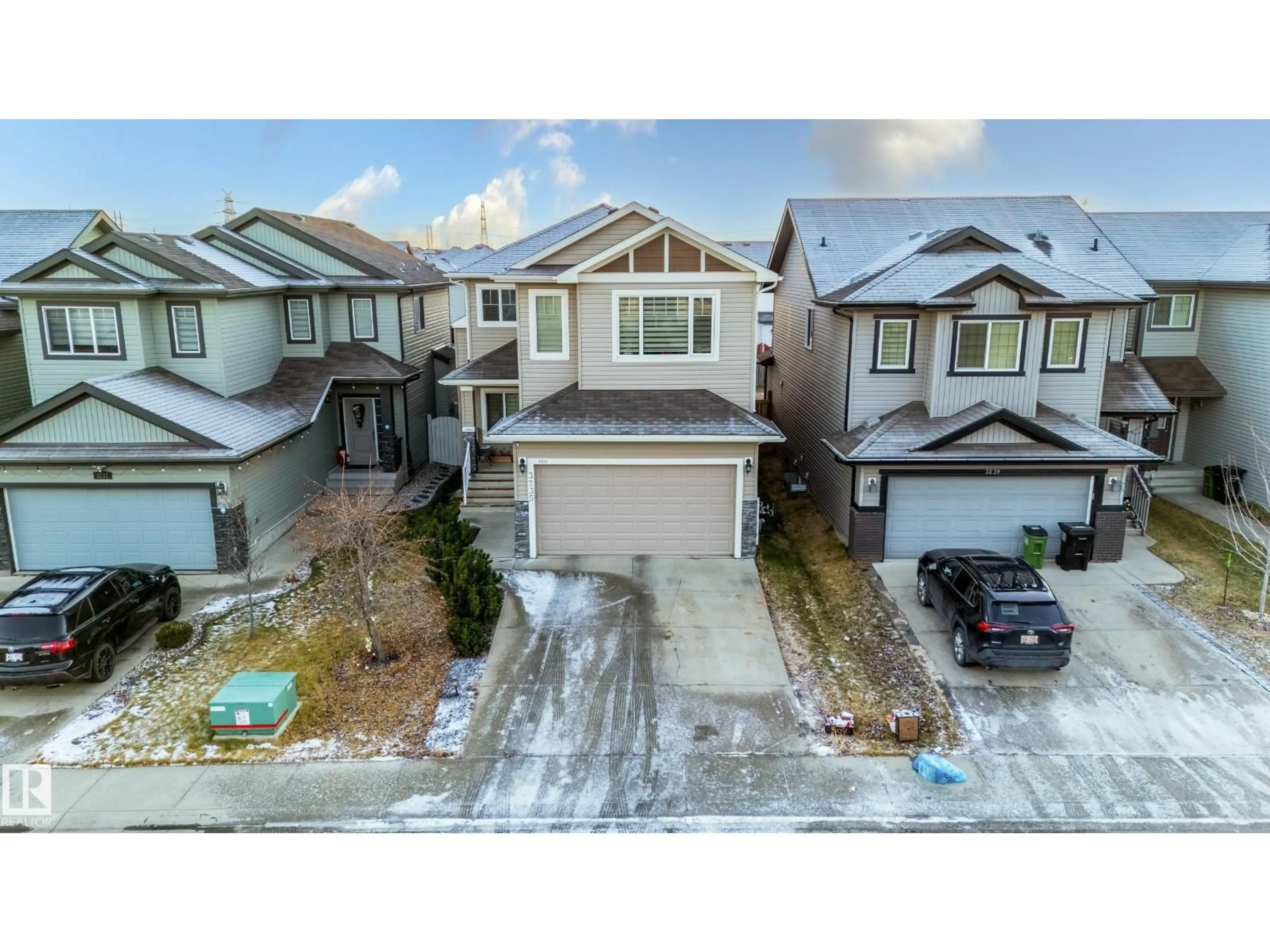 A pic from outside/outdoor area/front of a property/back of a property/a pic from drone, street for 3235 16 AV, Edmonton Alberta T6T0T8