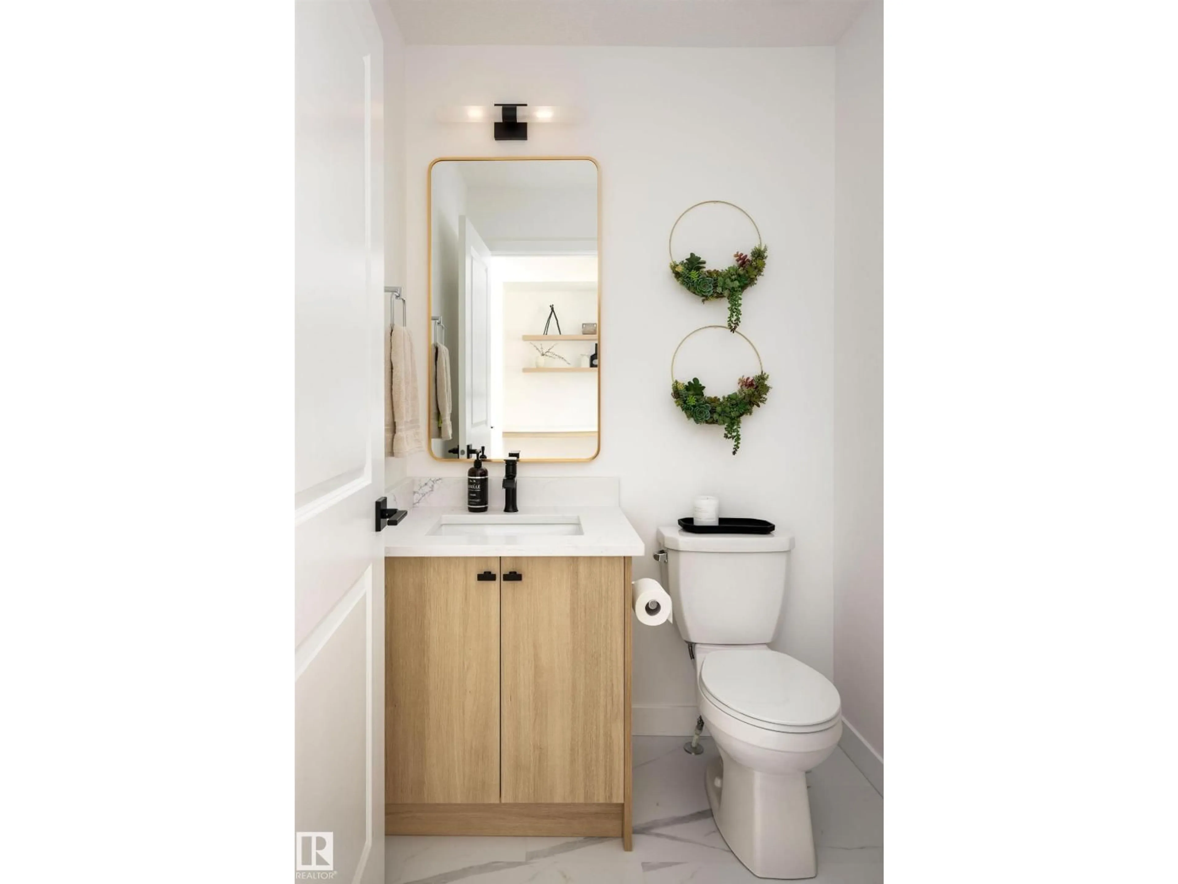 Contemporary bathroom, ceramic/tile floor for LI - 5824 KOOTOOK LINK, Edmonton Alberta T6W4Z6