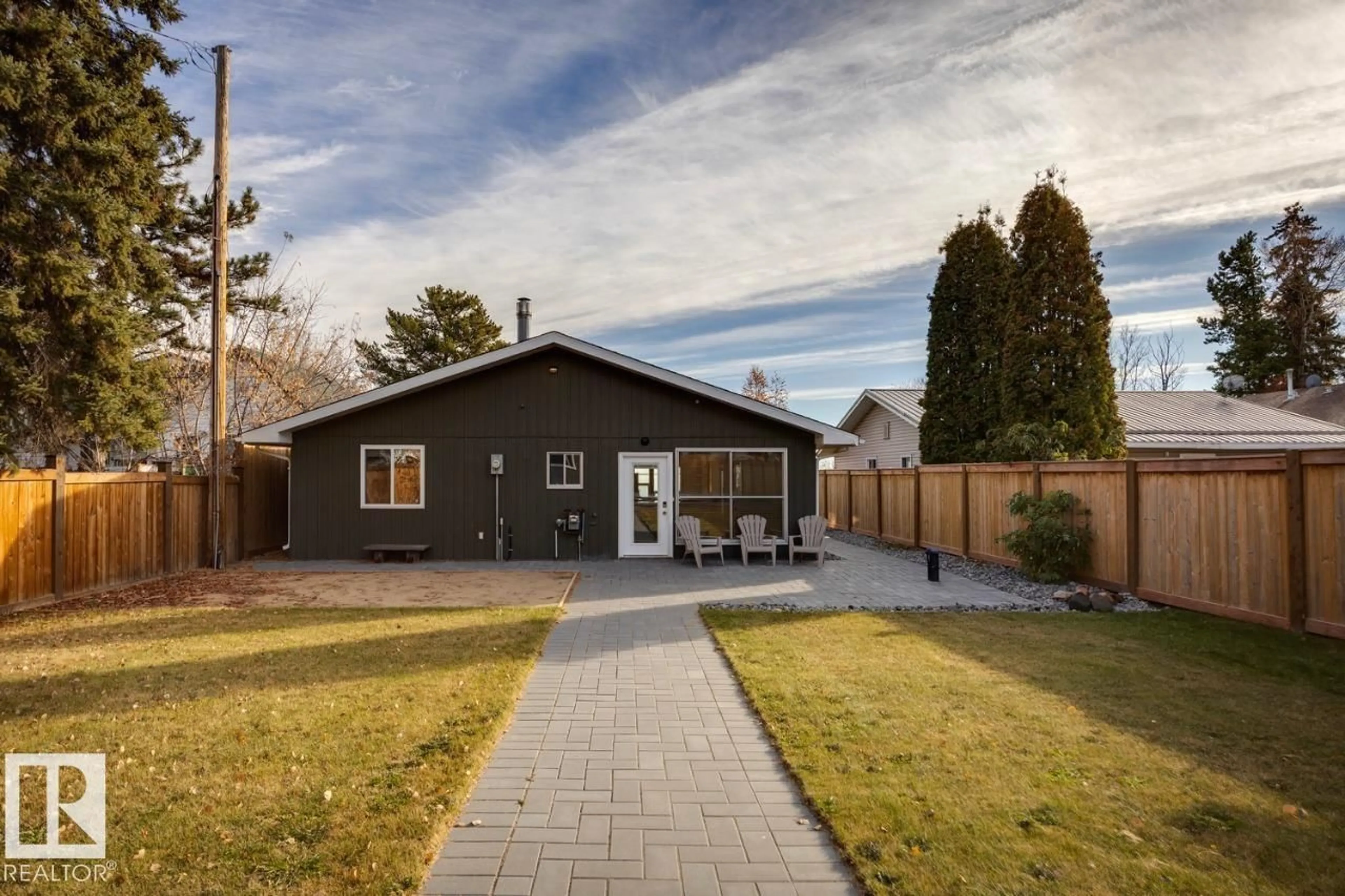 Home with brick exterior material, street for 129 1 AV, Rural Parkland County Alberta T0E2B0