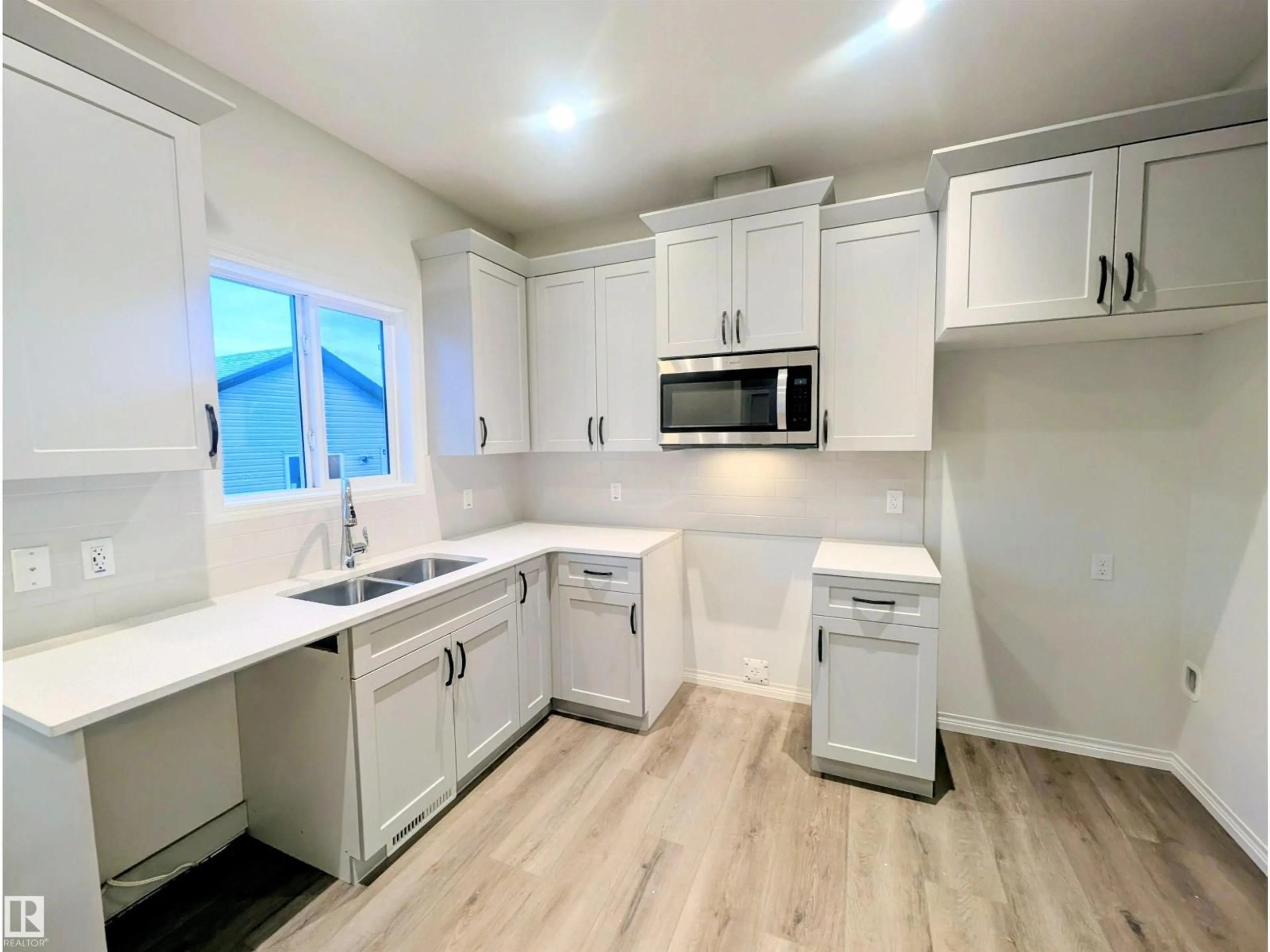 Open concept kitchen, unknown for 90 DANSEREAU WY, Beaumont Alberta T4X3E2