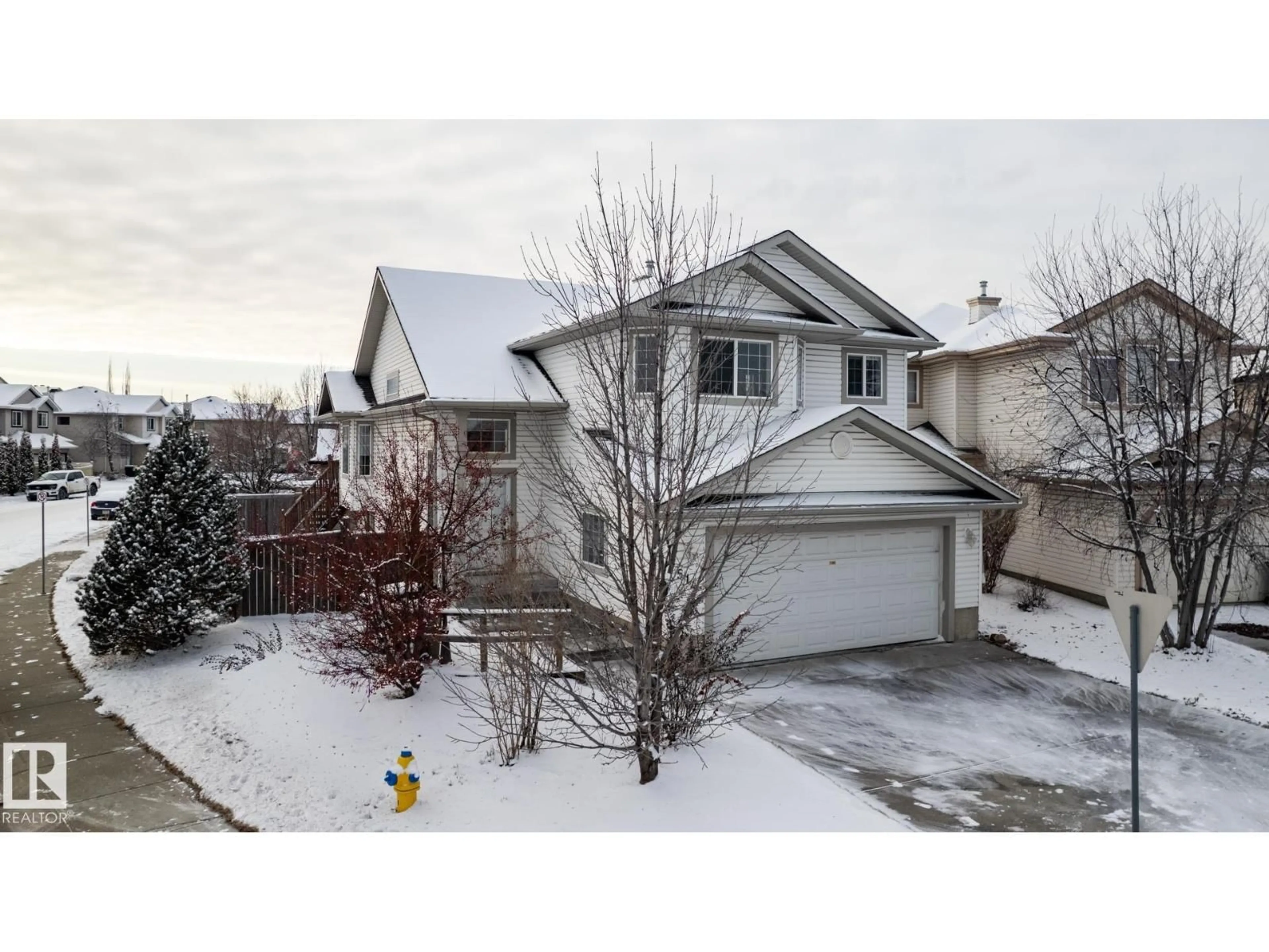 A pic from outside/outdoor area/front of a property/back of a property/a pic from drone, street for 514 79 ST, Edmonton Alberta T6X1N2