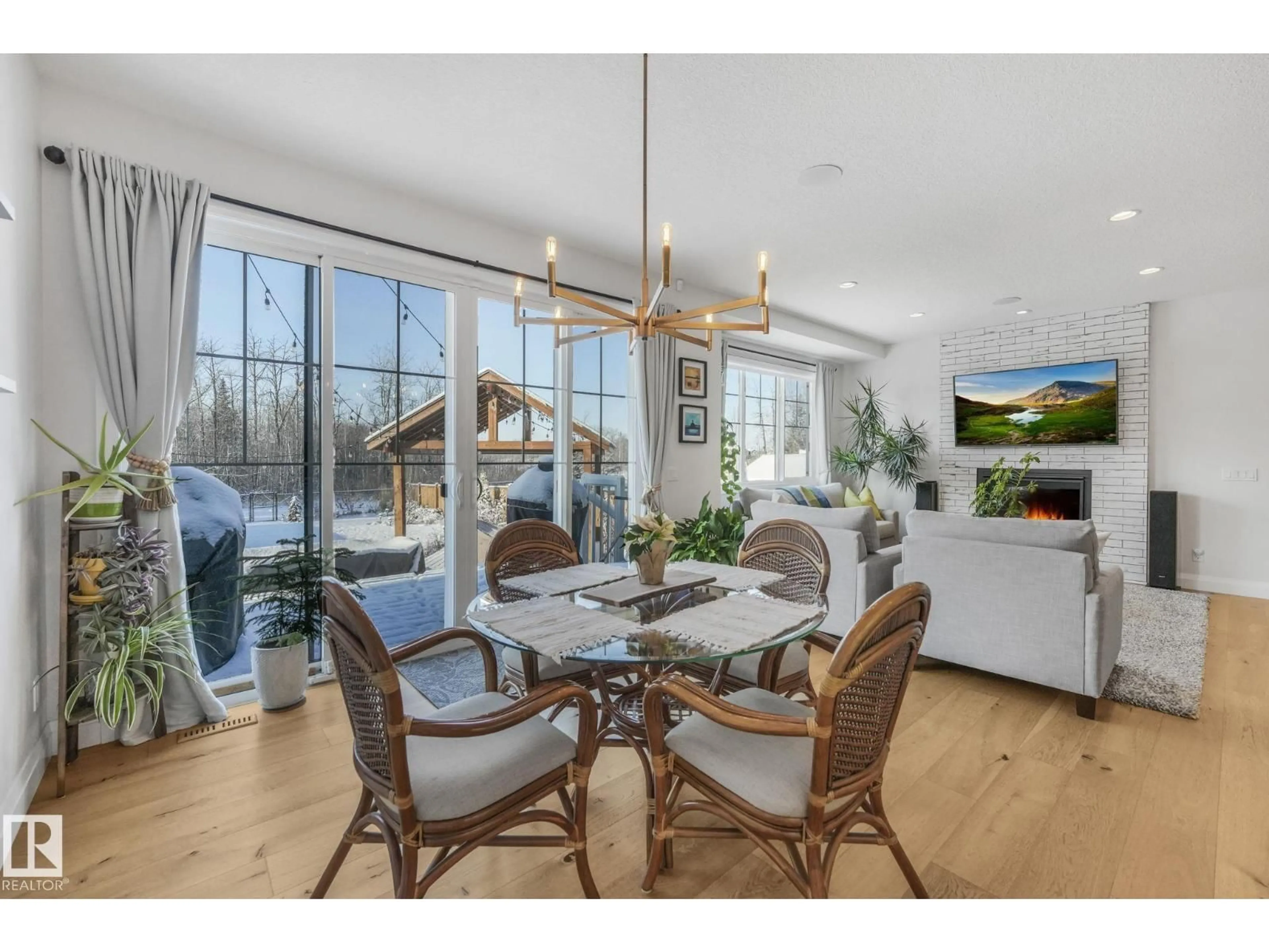 Dining room, wood/laminate floor for NW - 2732 204 ST, Edmonton Alberta T6M0W4