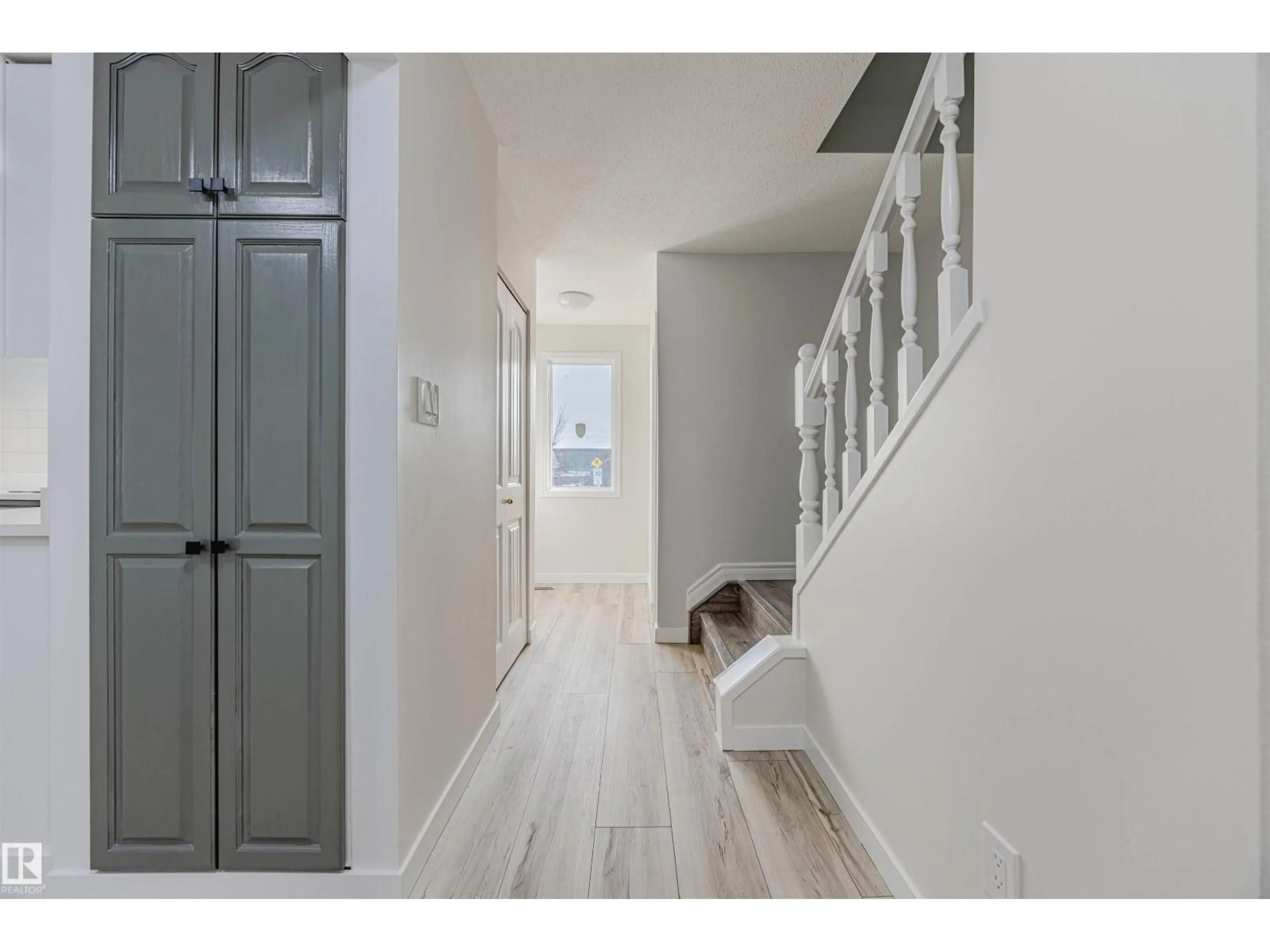 Indoor entryway for NW - 16206 109 ST, Edmonton Alberta T5X2P9