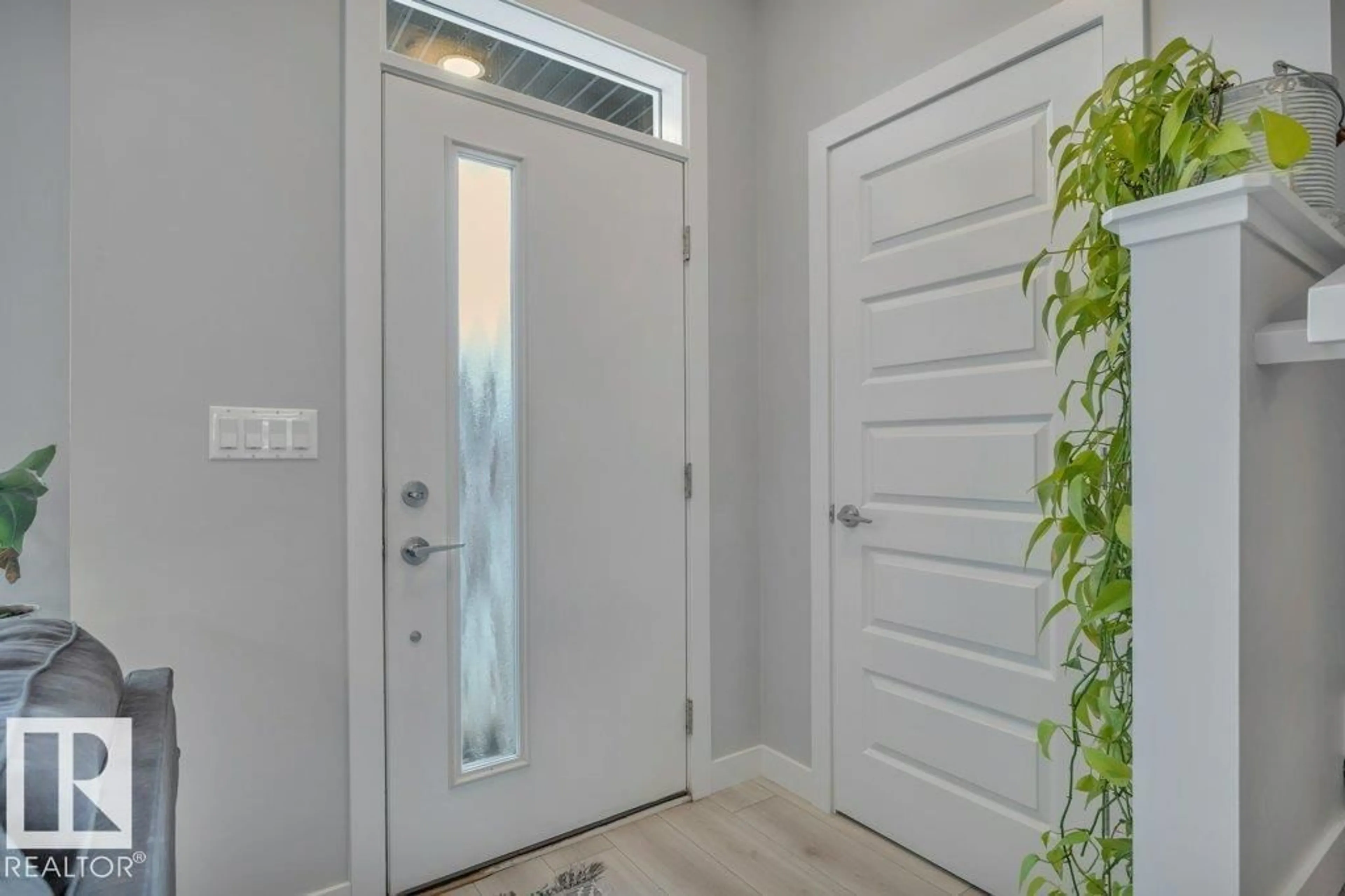 Indoor entryway for 306 BALSAM LI, Leduc Alberta T9E1L2