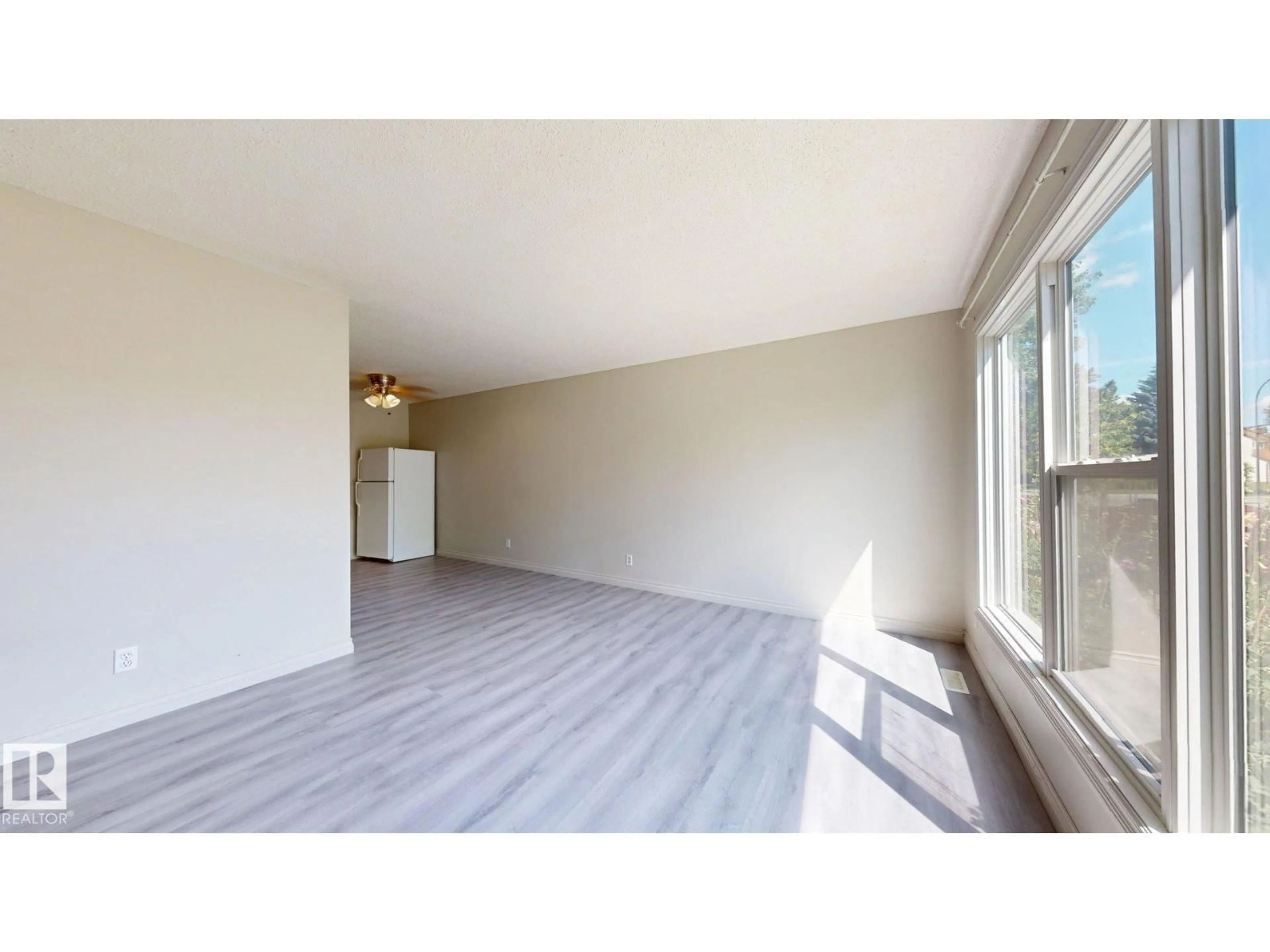 A pic of a room for 1508 62 ST, Edmonton Alberta T6L1S8