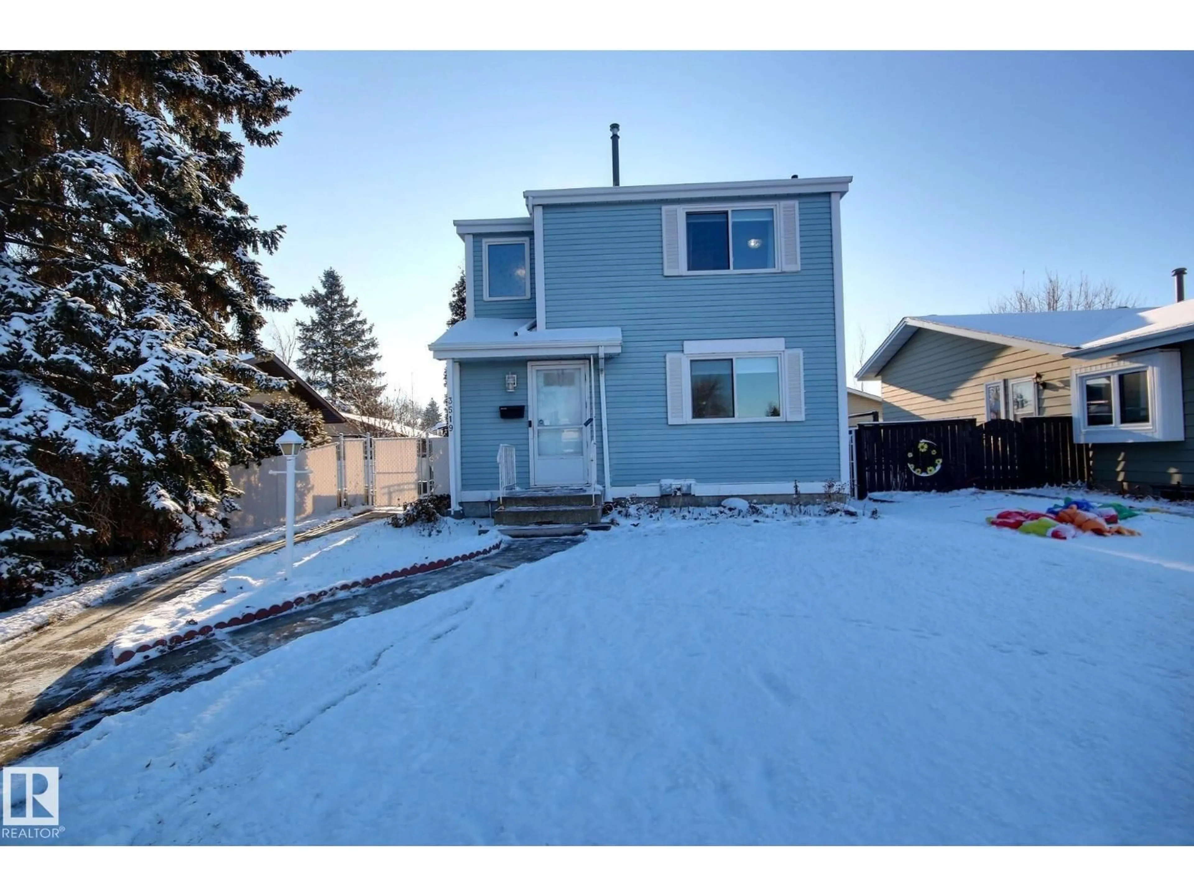 A pic from outside/outdoor area/front of a property/back of a property/a pic from drone, street for 3519 16A AV, Edmonton Alberta T6L2N3