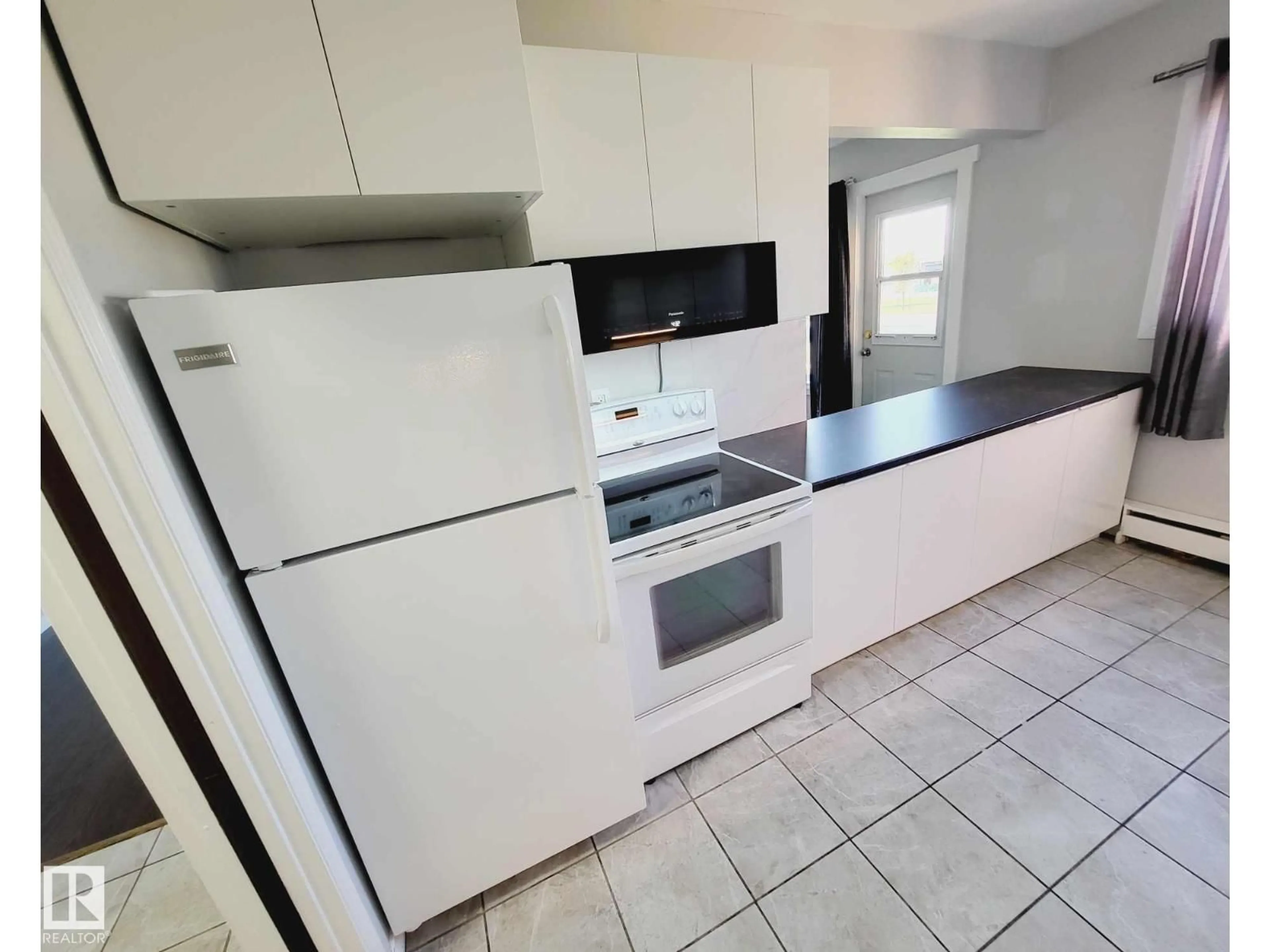 Standard kitchen, unknown for #8 - 6103 98 AV, Edmonton Alberta T6A0A3