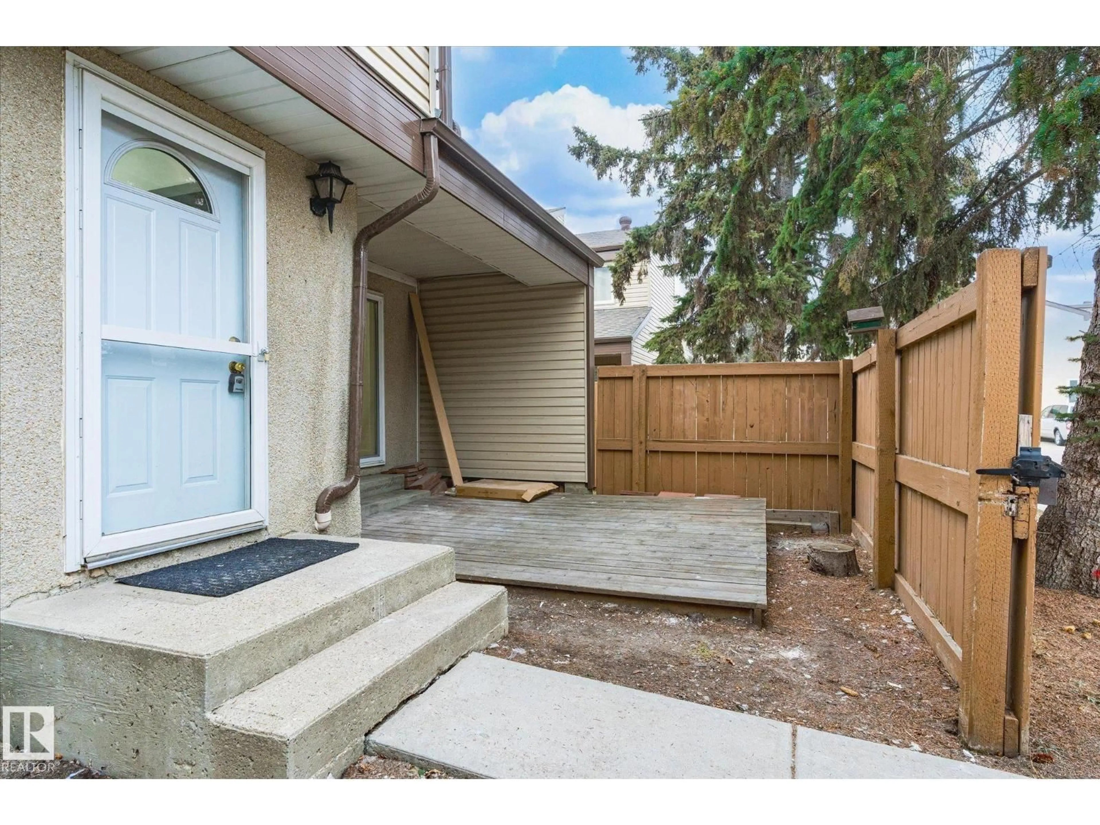 Patio, street for NW - 7114 178 ST, Edmonton Alberta T5T3E9