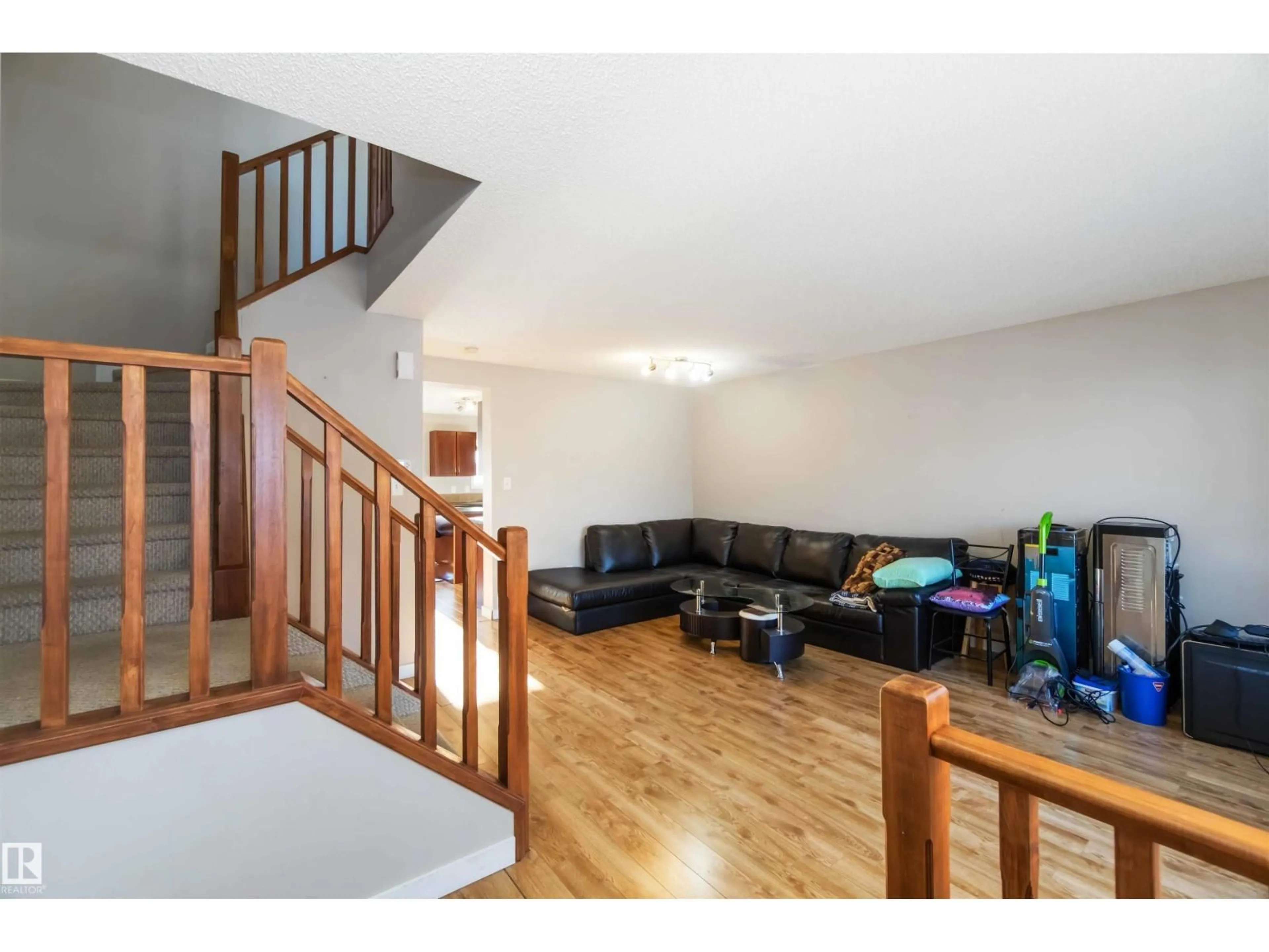 Unknown for 5807 SUTTER PL, Edmonton Alberta T6R3R3