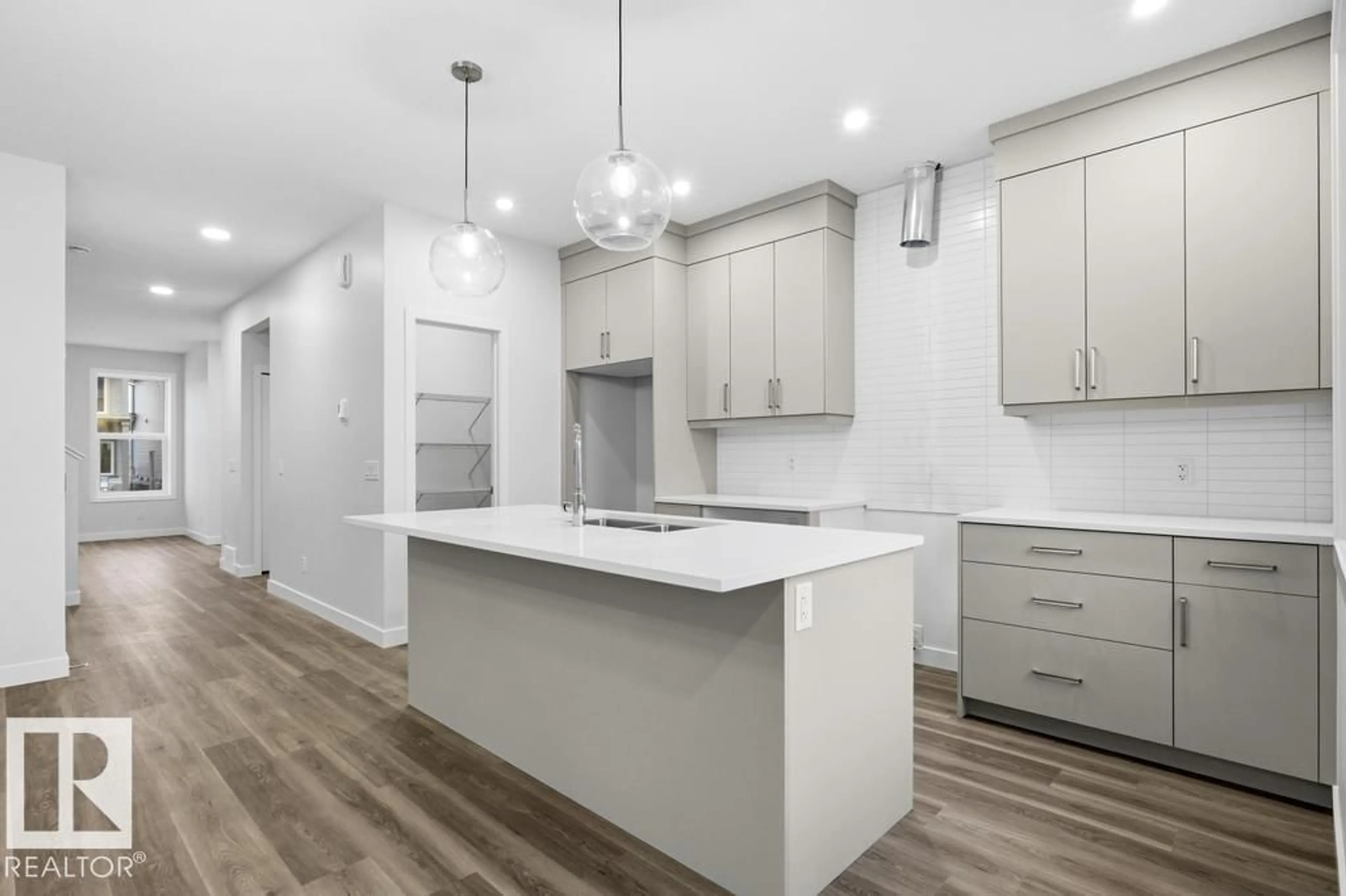 Open concept kitchen, unknown for 3759 ERLANGER DR, Edmonton Alberta T6M1R9