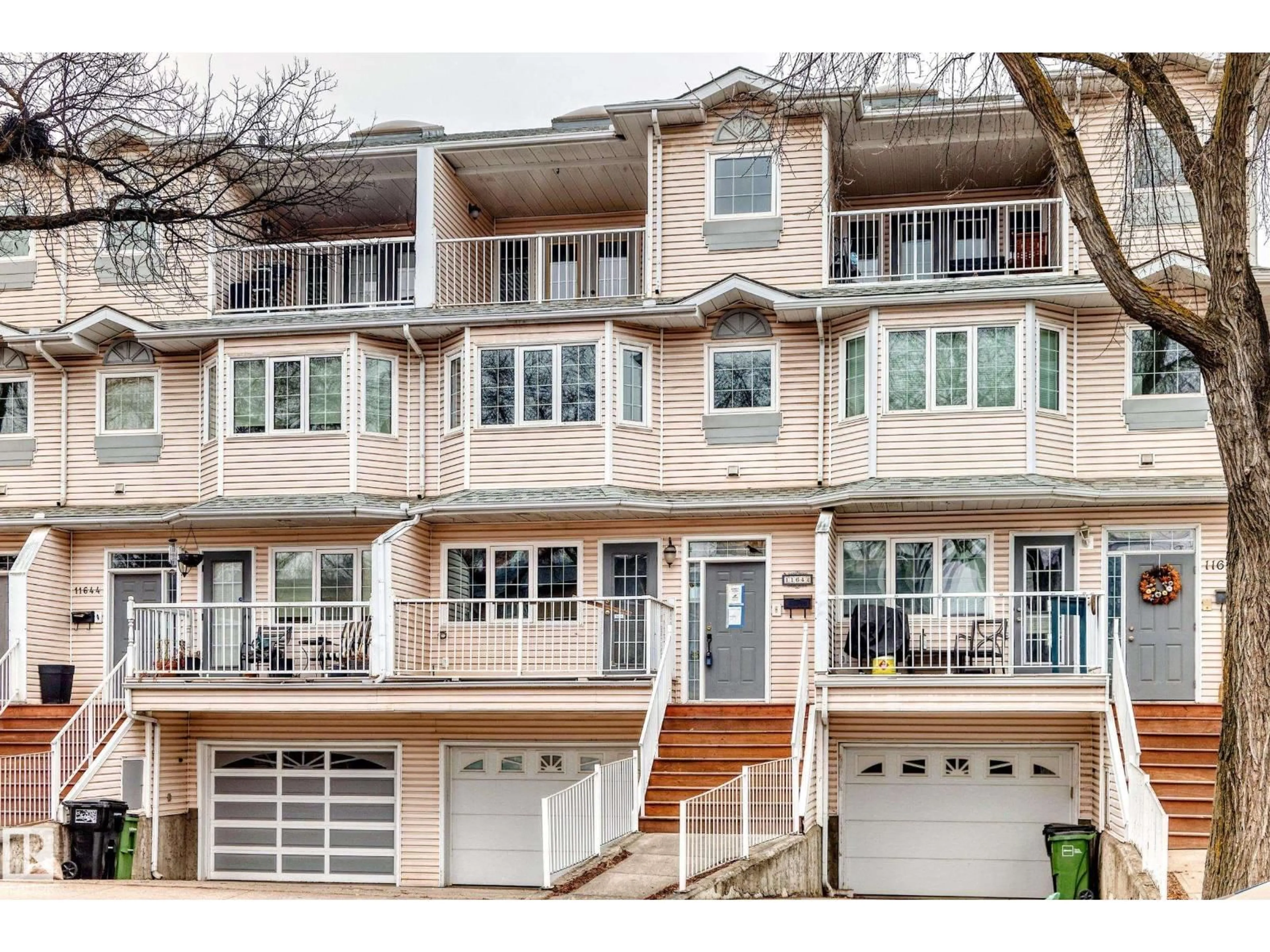 Unknown for NW - 11642 103 AV, Edmonton Alberta T5H2W6