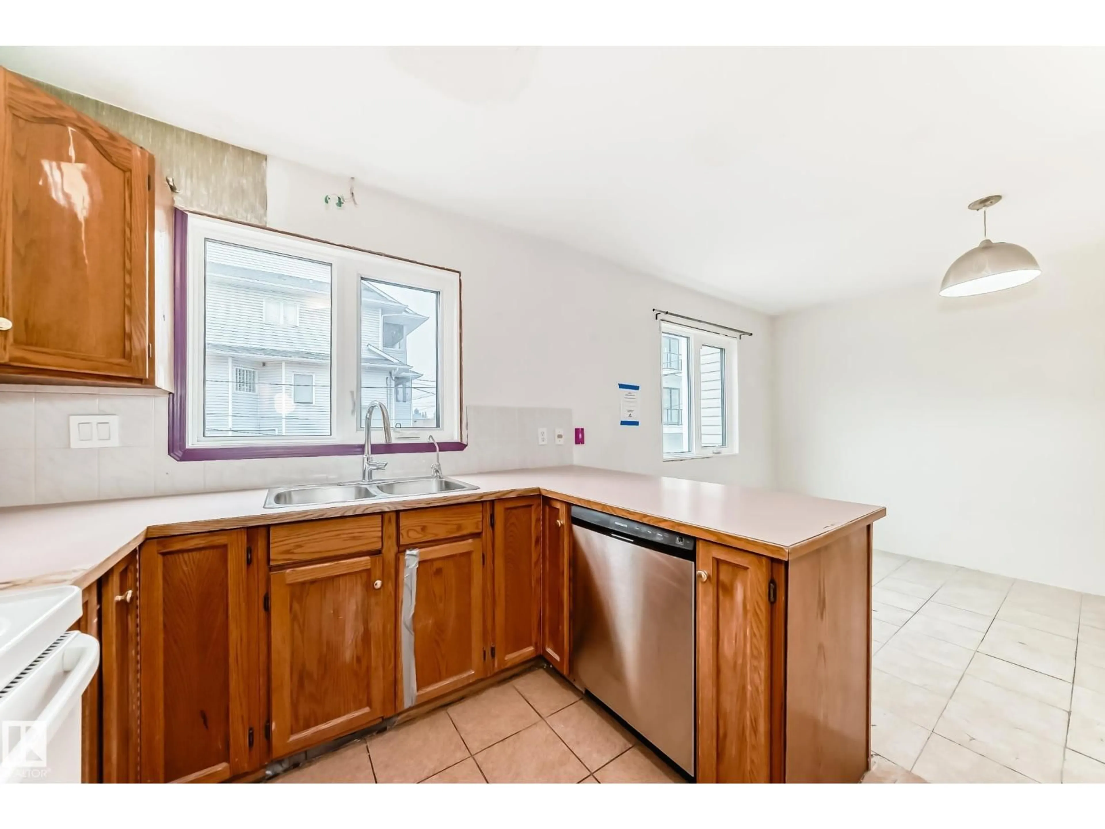 Standard kitchen, unknown for NW - 11642 103 AV, Edmonton Alberta T5H2W6