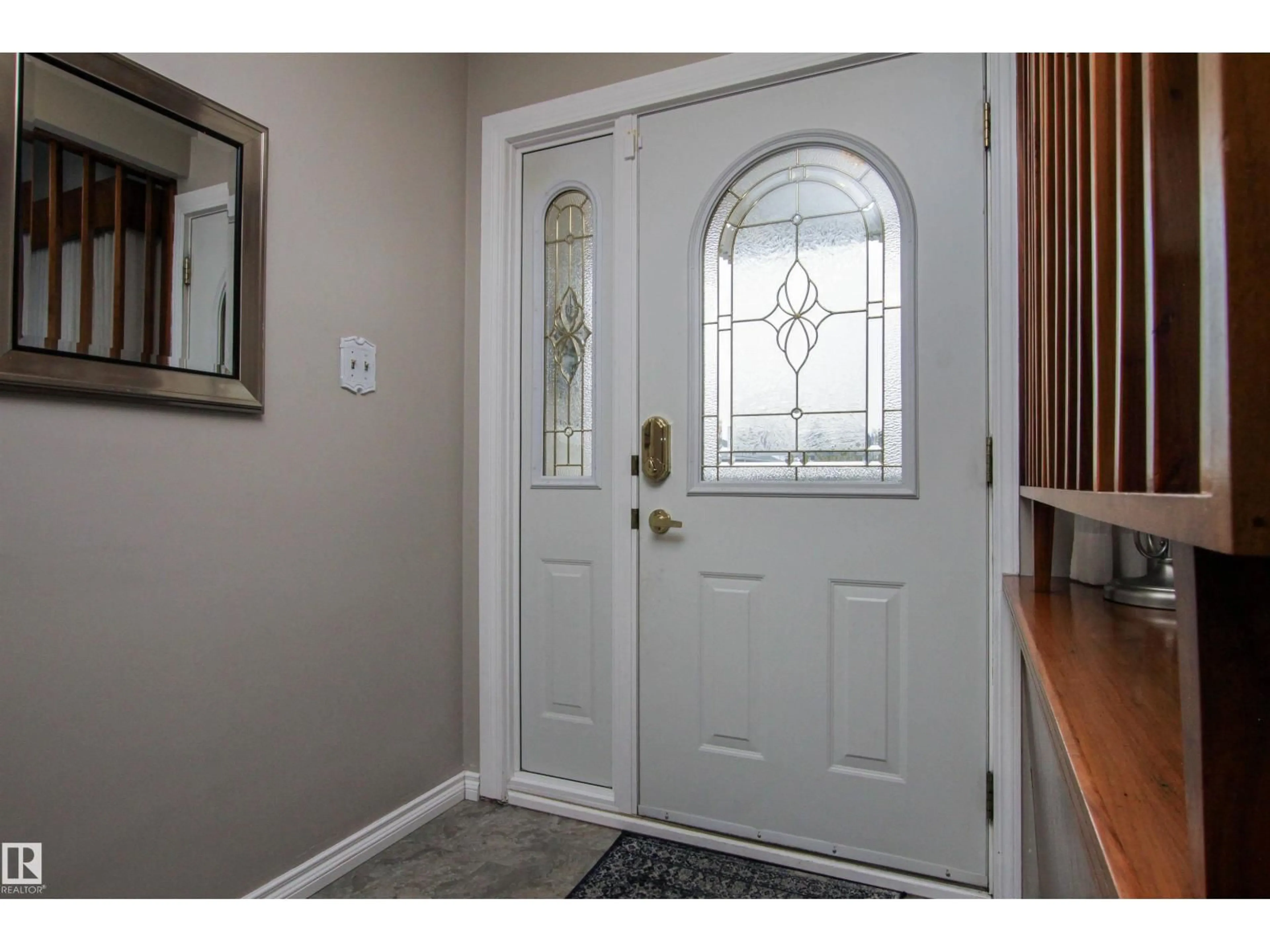 Indoor entryway for 14516 106A AV, Edmonton Alberta T5N1E6