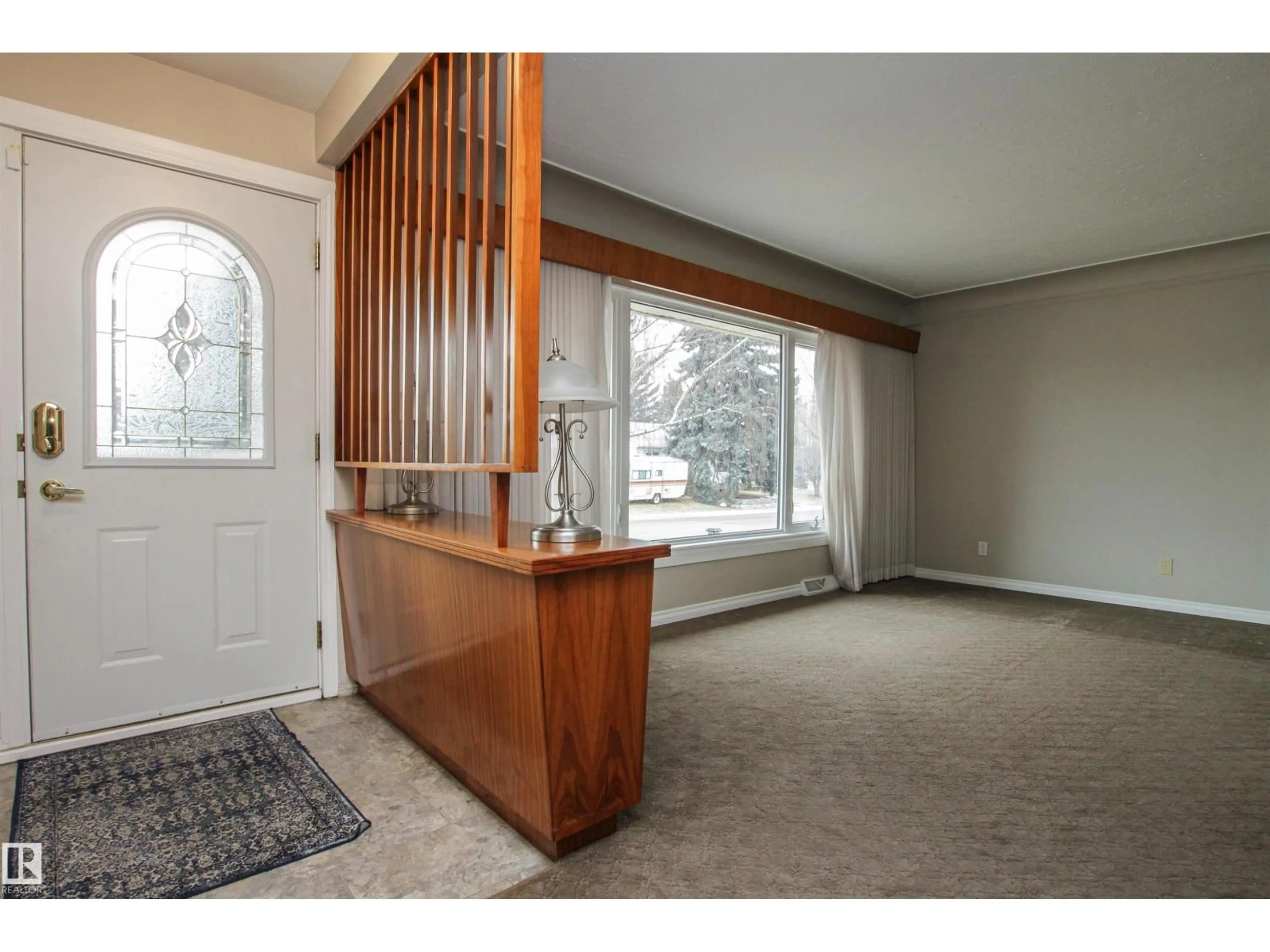 Indoor entryway for 14516 106A AV, Edmonton Alberta T5N1E6