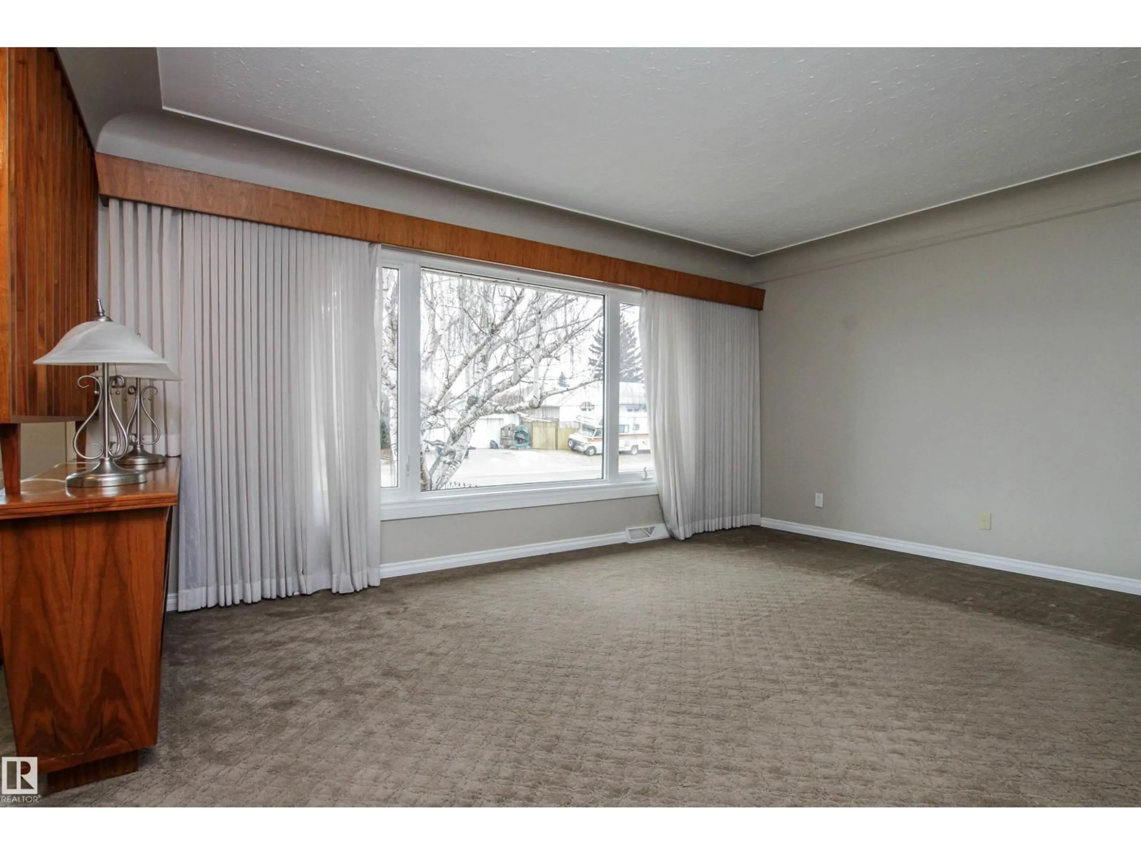 A pic of a room for 14516 106A AV, Edmonton Alberta T5N1E6