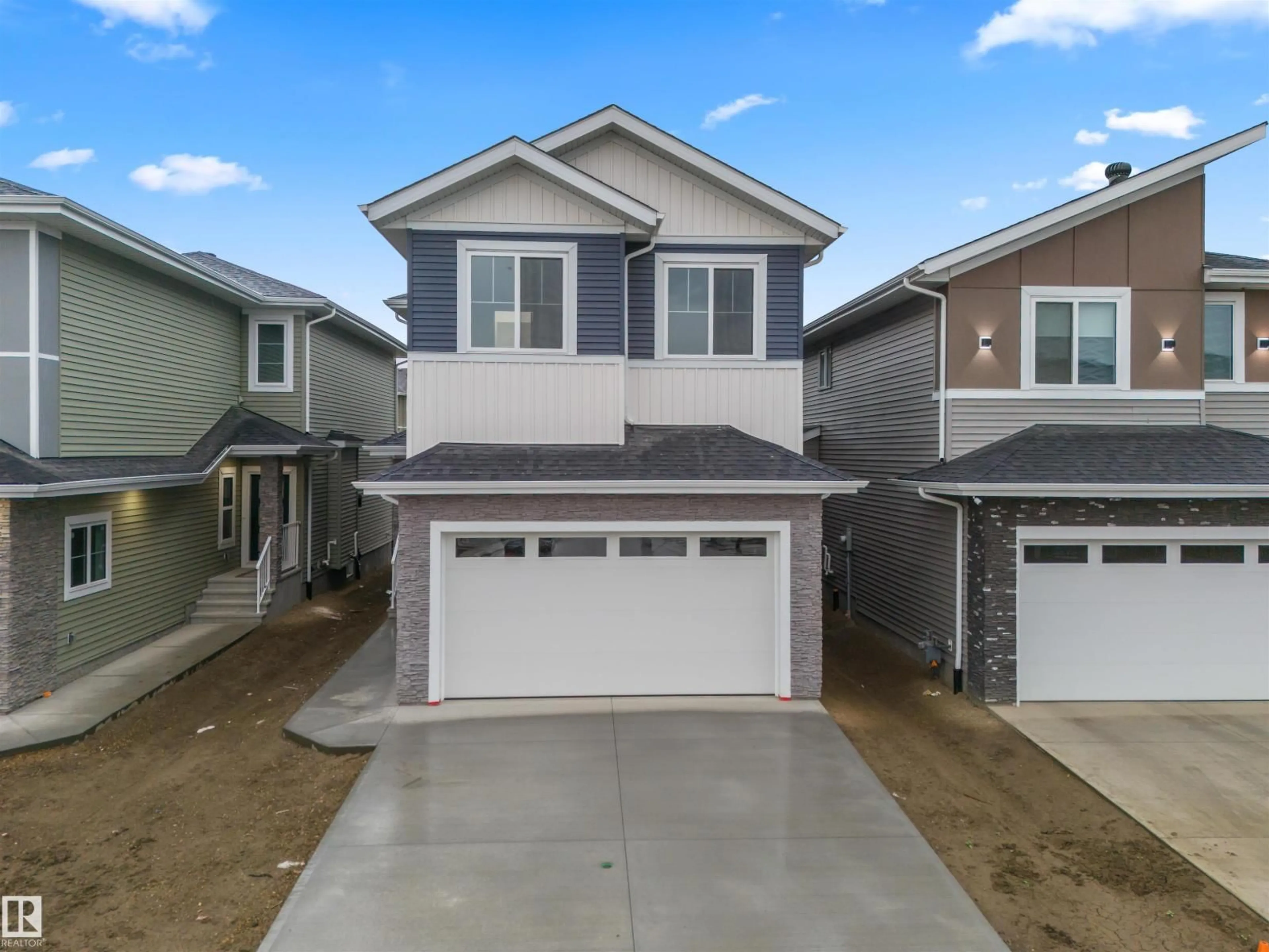 Home with vinyl exterior material, street for 3164 MAGPIE WY, Edmonton Alberta T5S0V4