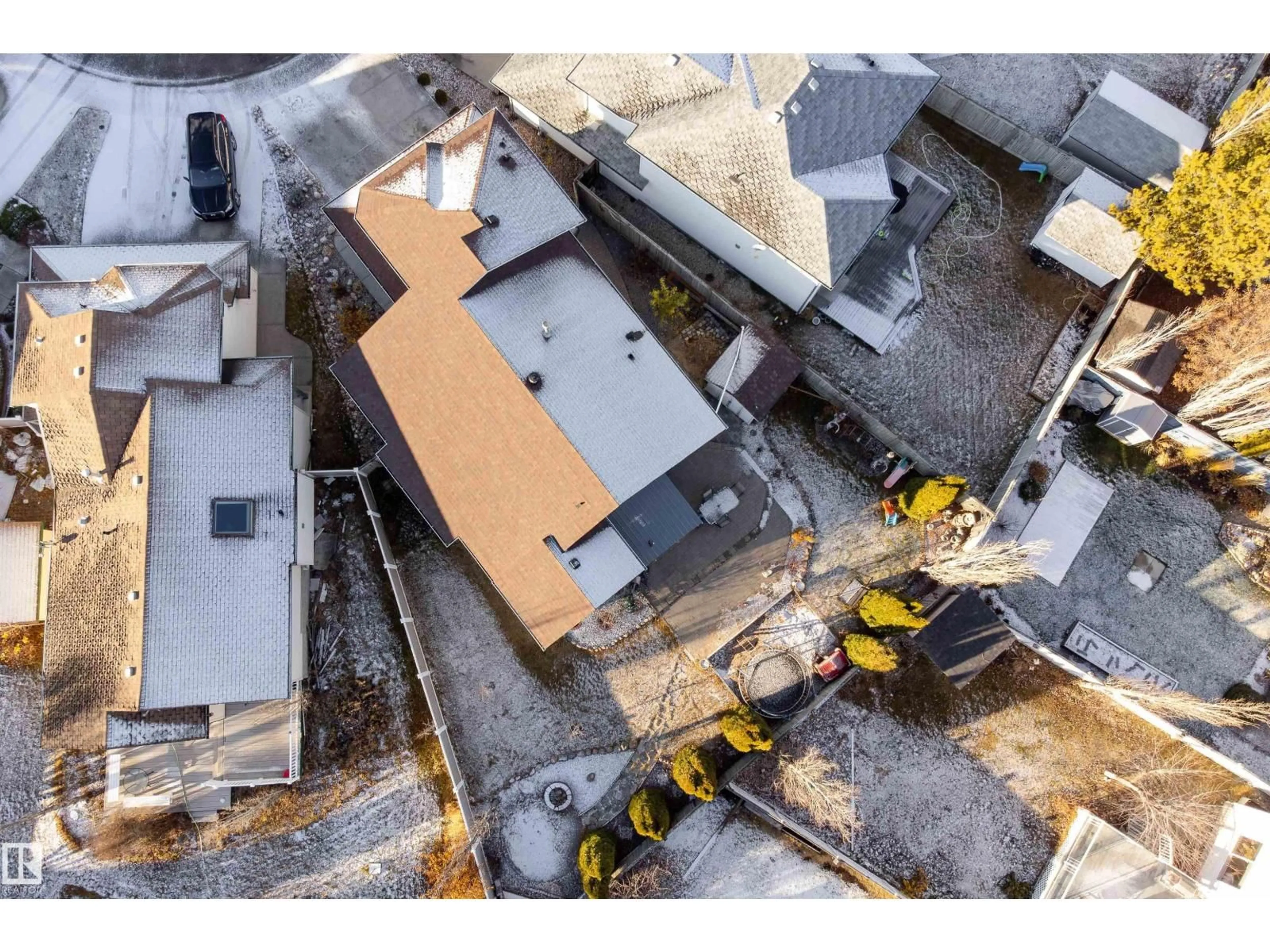 A pic from outside/outdoor area/front of a property/back of a property/a pic from drone, building for NW - 2813 32A ST, Edmonton Alberta T6T0M5