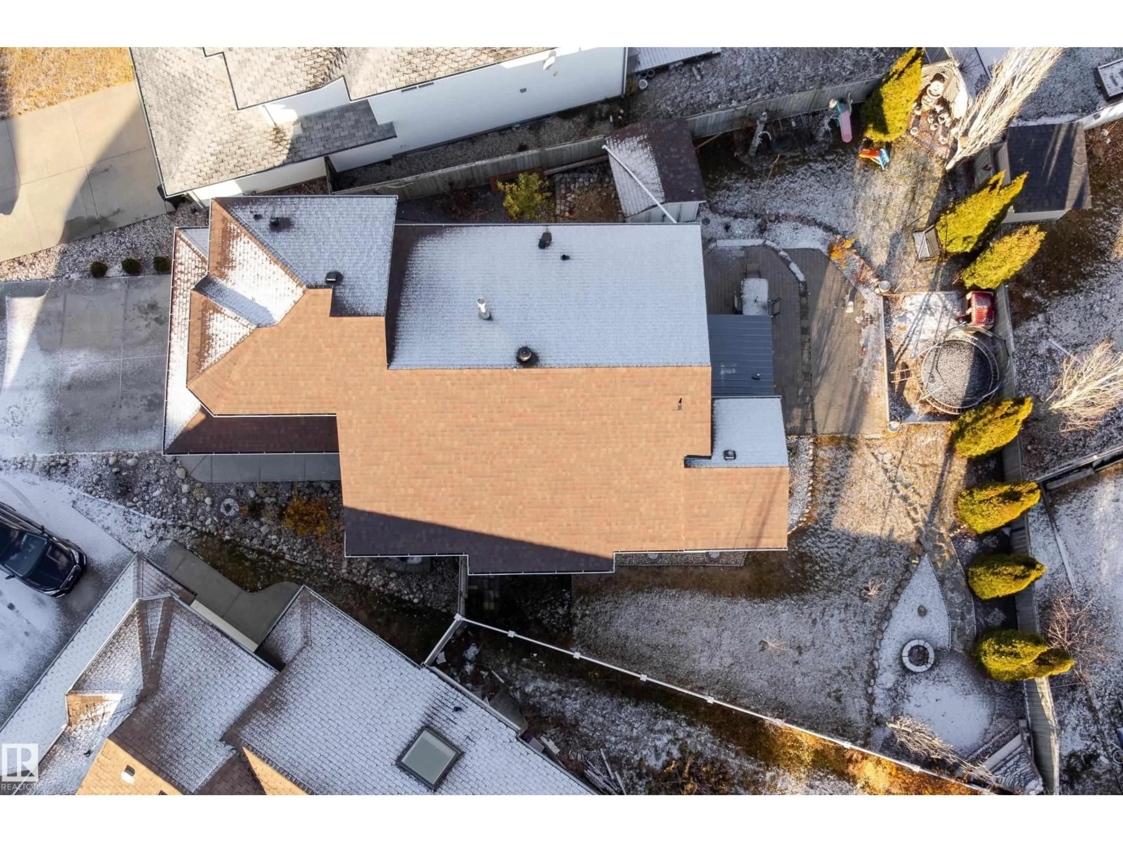 A pic from outside/outdoor area/front of a property/back of a property/a pic from drone, building for NW - 2813 32A ST, Edmonton Alberta T6T0M5