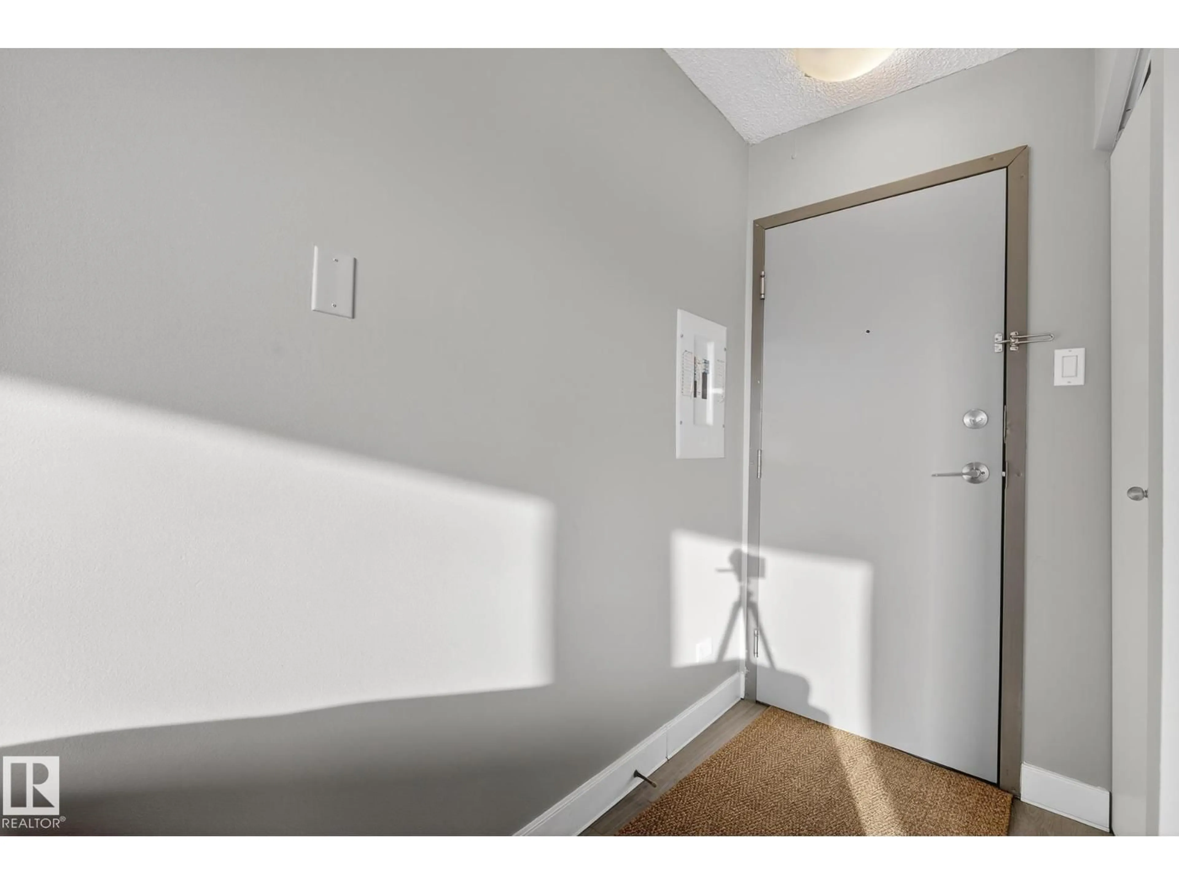 Indoor entryway for #308 - 9710 105 ST, Edmonton Alberta T5K1A4
