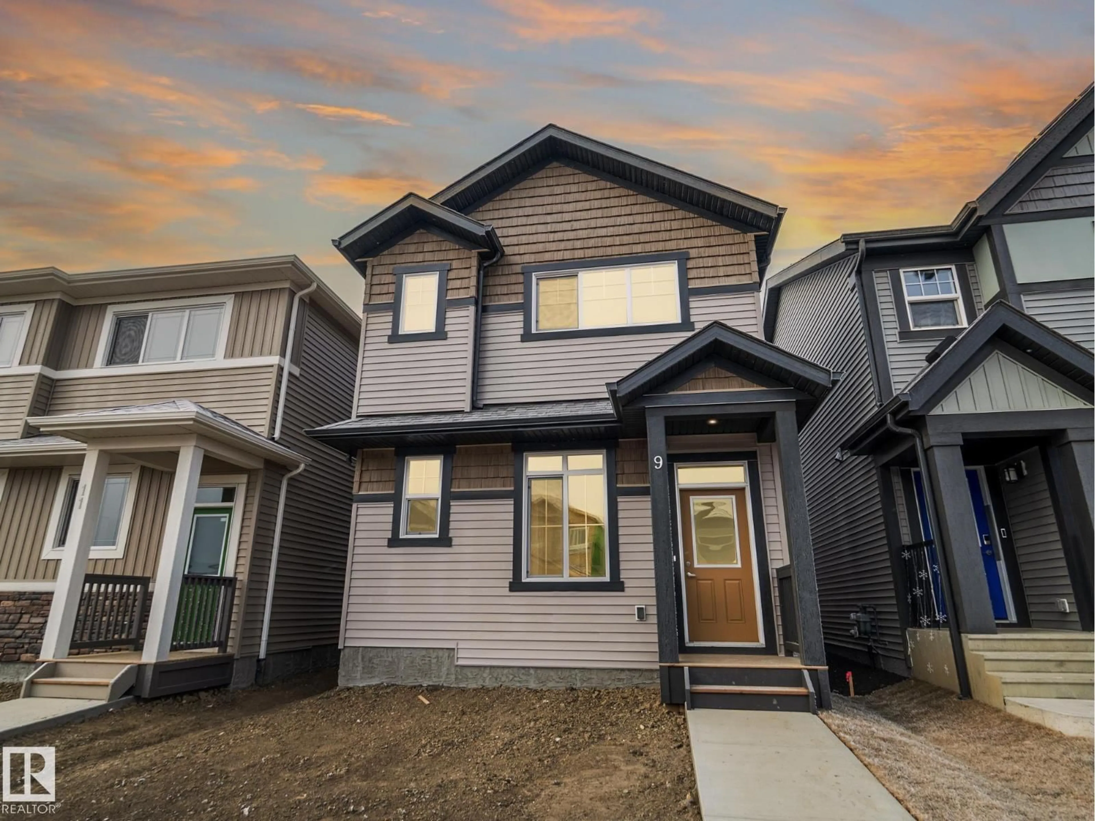 Home with vinyl exterior material, street for 9 NERINE CR, St. Albert Alberta T8N8C6