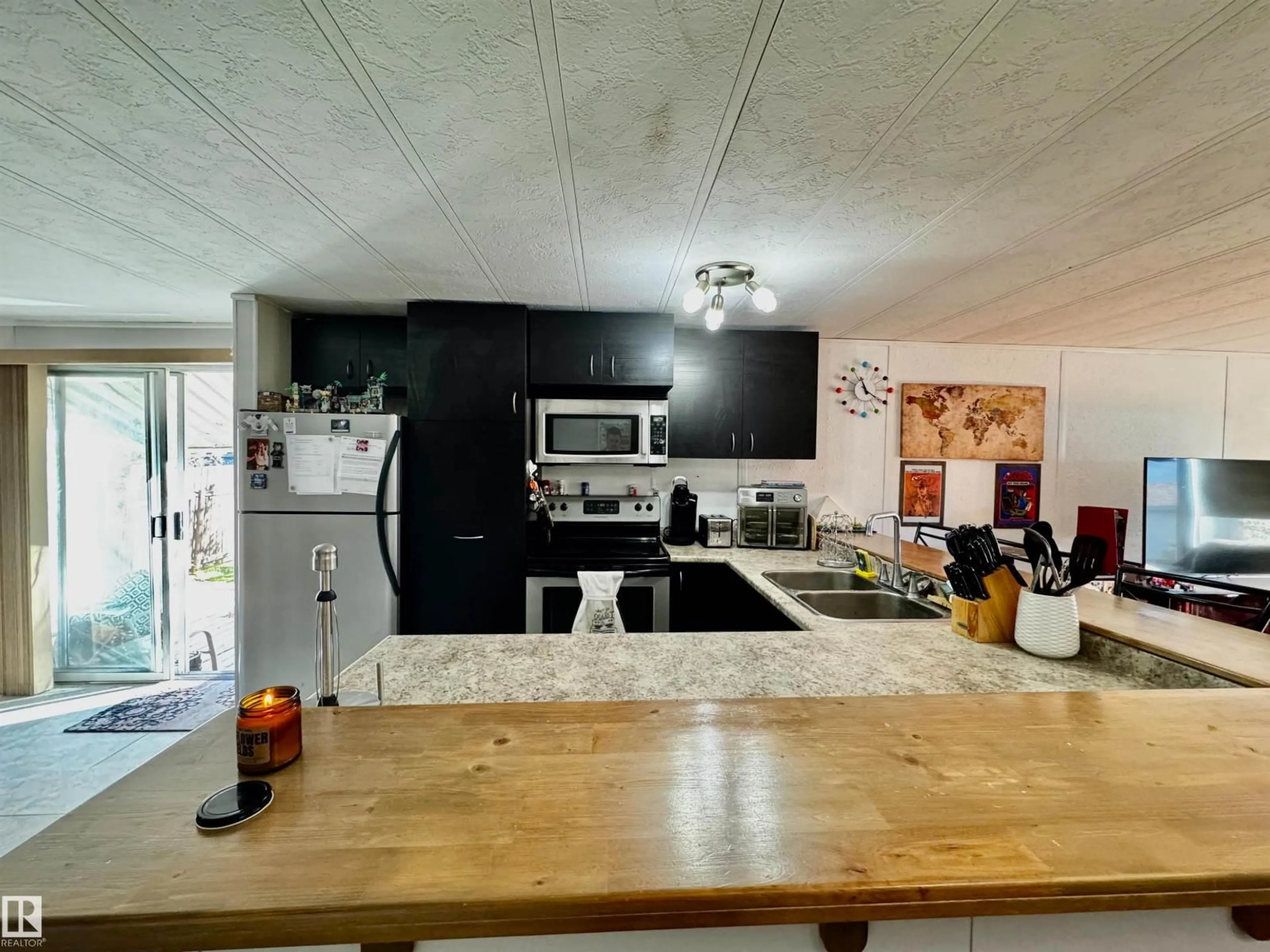 Open concept kitchen, unknown for 17 - 2251 50 ST, Drayton Valley Alberta T7A1M7