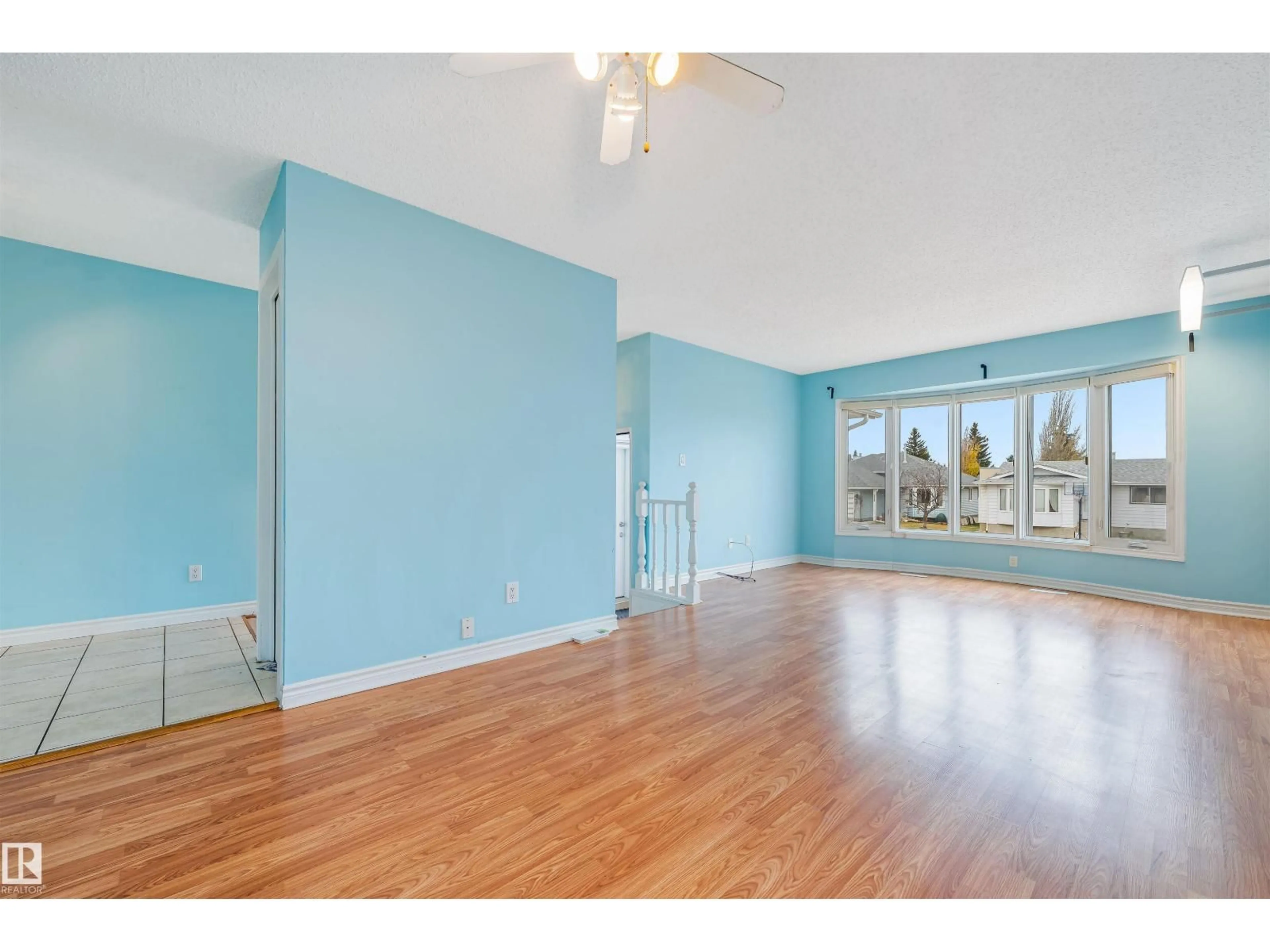 A pic of a room for NW - 2831 36 ST, Edmonton Alberta T6L3Y6