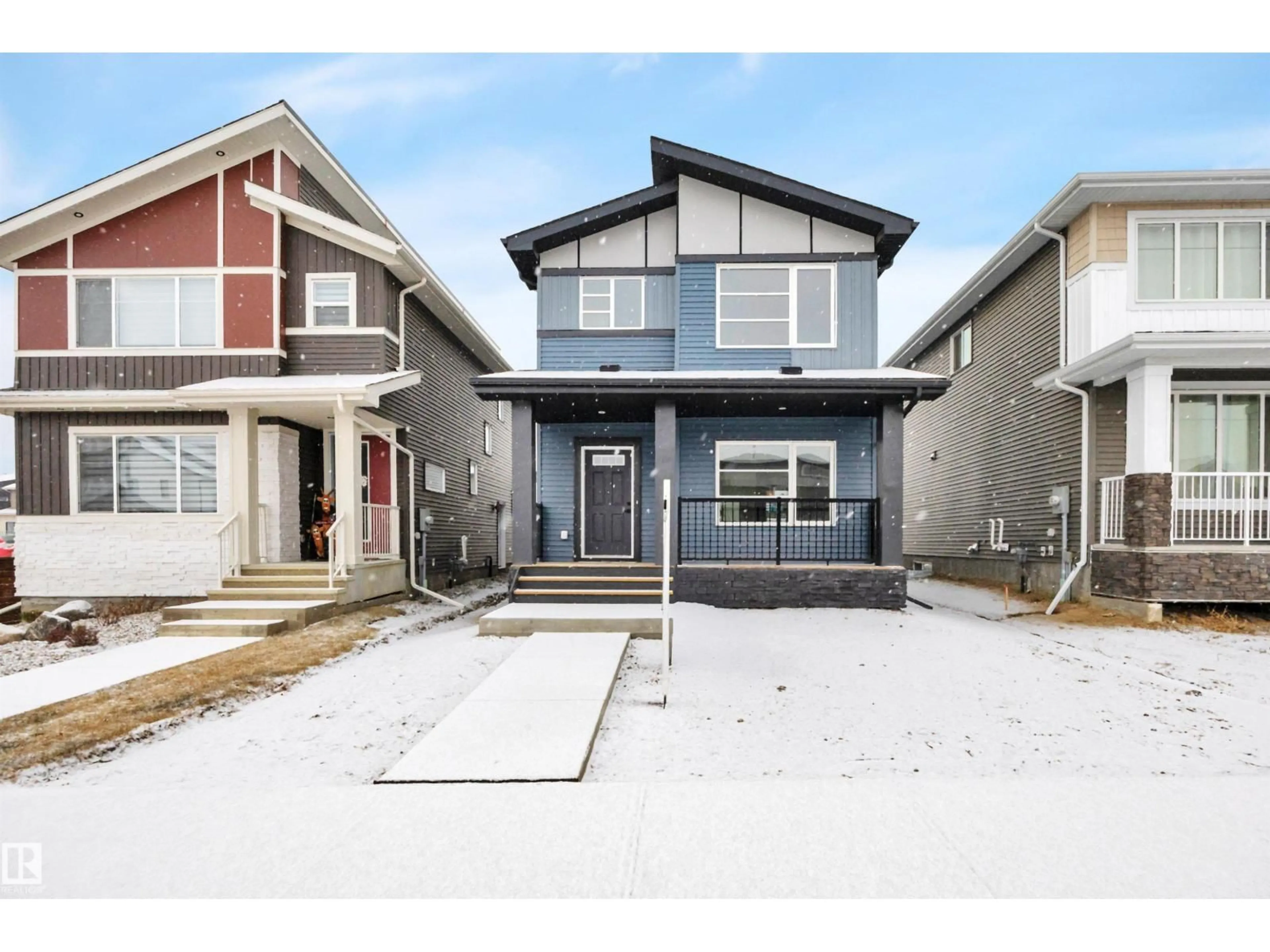 Home with vinyl exterior material, street for 4 RESPLENDENT WY, St. Albert Alberta T8N8B2