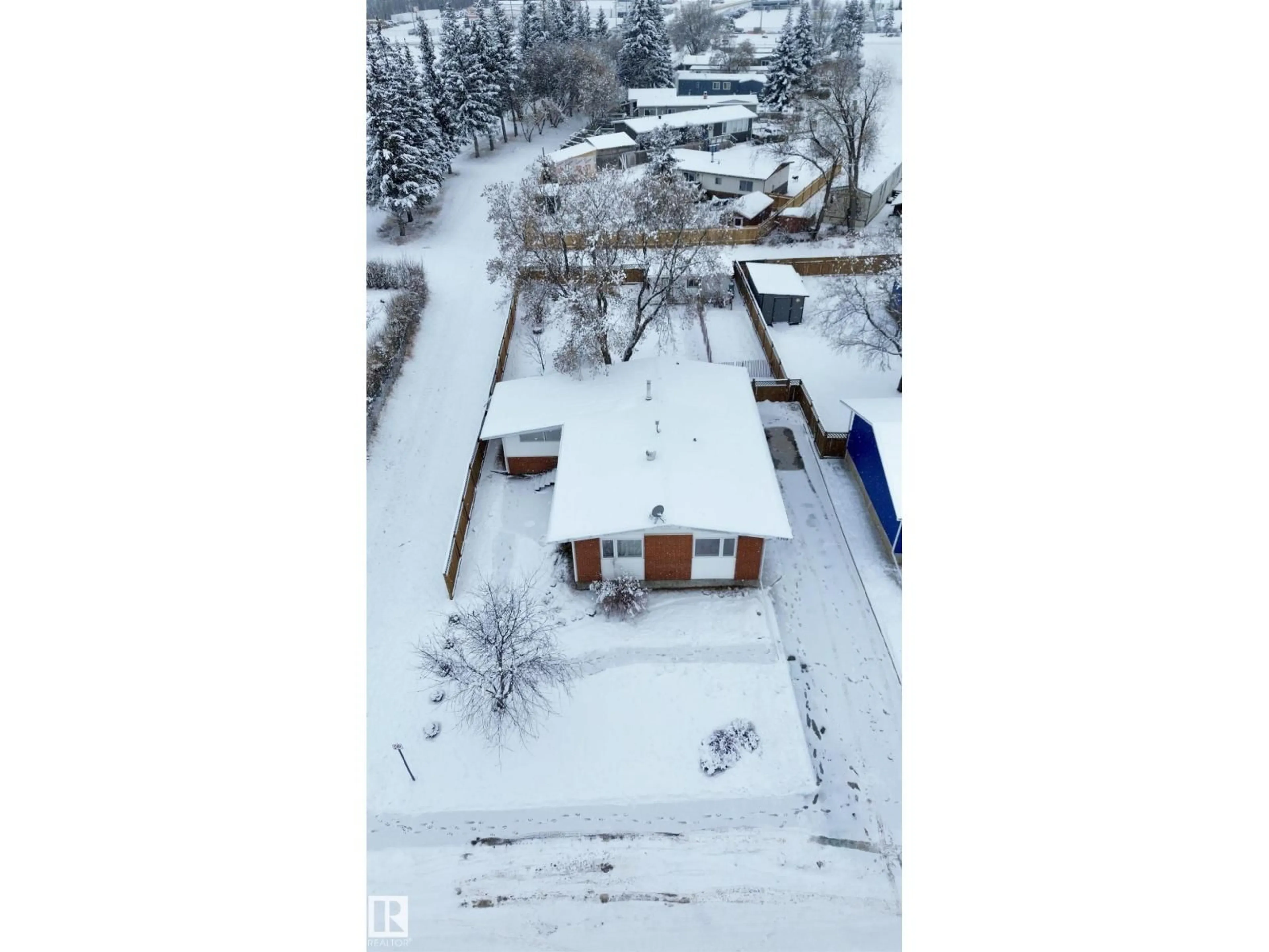 A pic from outside/outdoor area/front of a property/back of a property/a pic from drone, unknown for 5308 43 AV, Athabasca Town Alberta T9S1J7