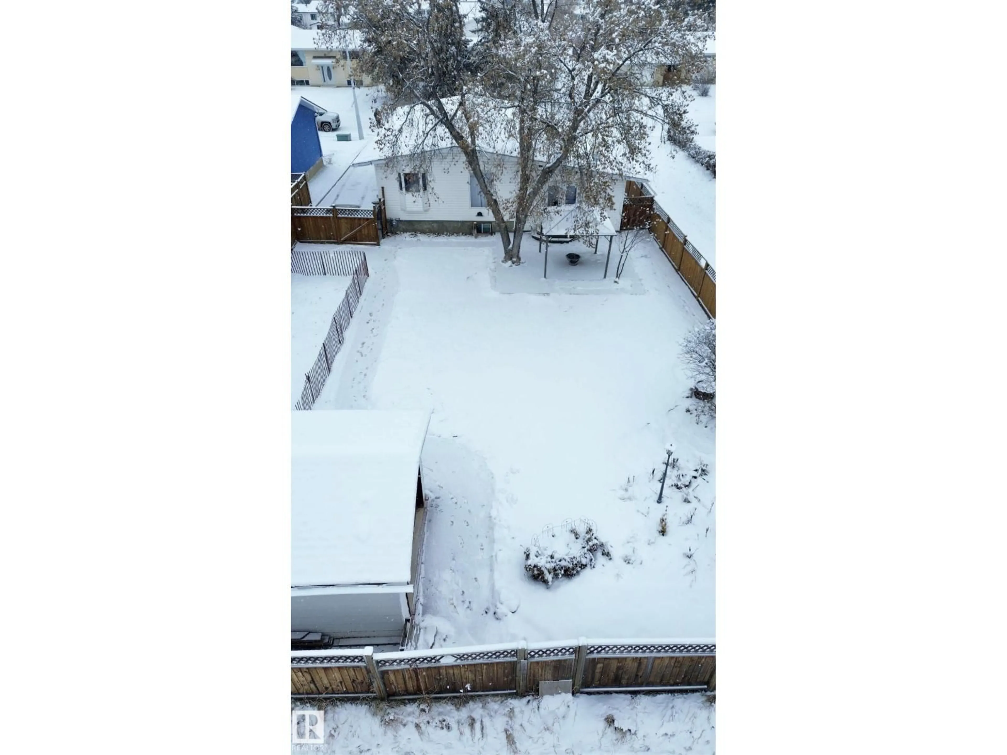 A pic from outside/outdoor area/front of a property/back of a property/a pic from drone, street for 5308 43 AV, Athabasca Town Alberta T9S1J7