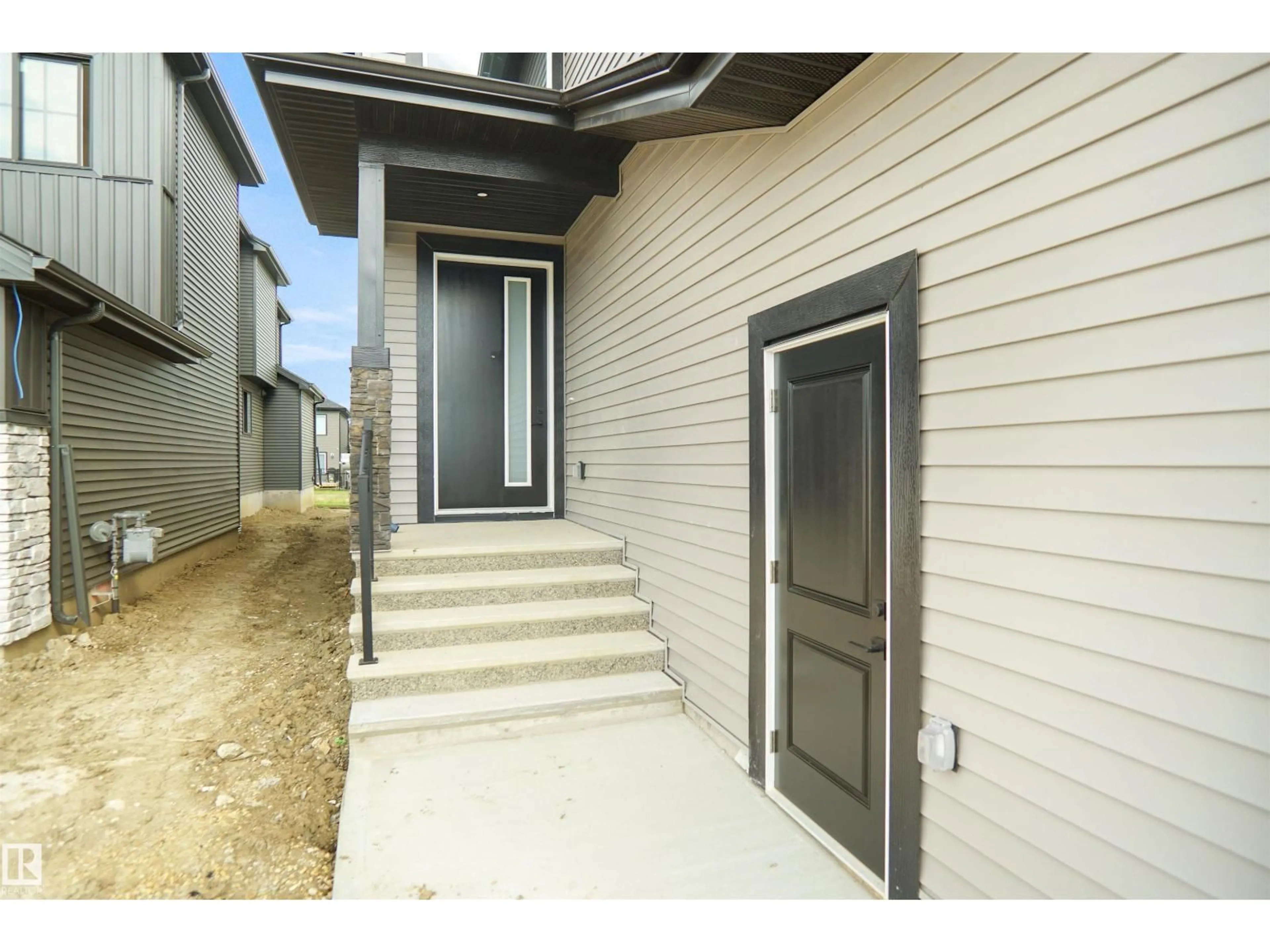 Unknown for 4007 - 4007 41 ST, Beaumont Alberta T4X3C1