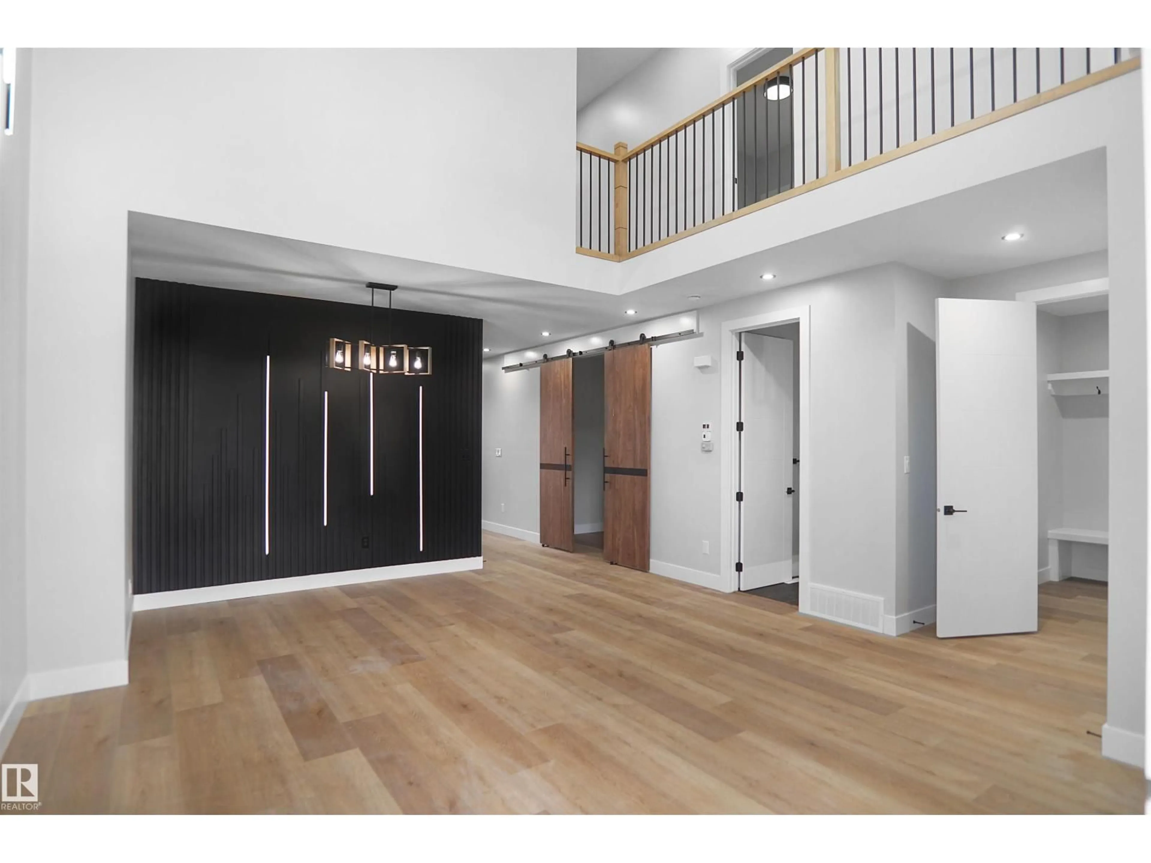 Indoor foyer for 4007 - 4007 41 ST, Beaumont Alberta T4X3C1