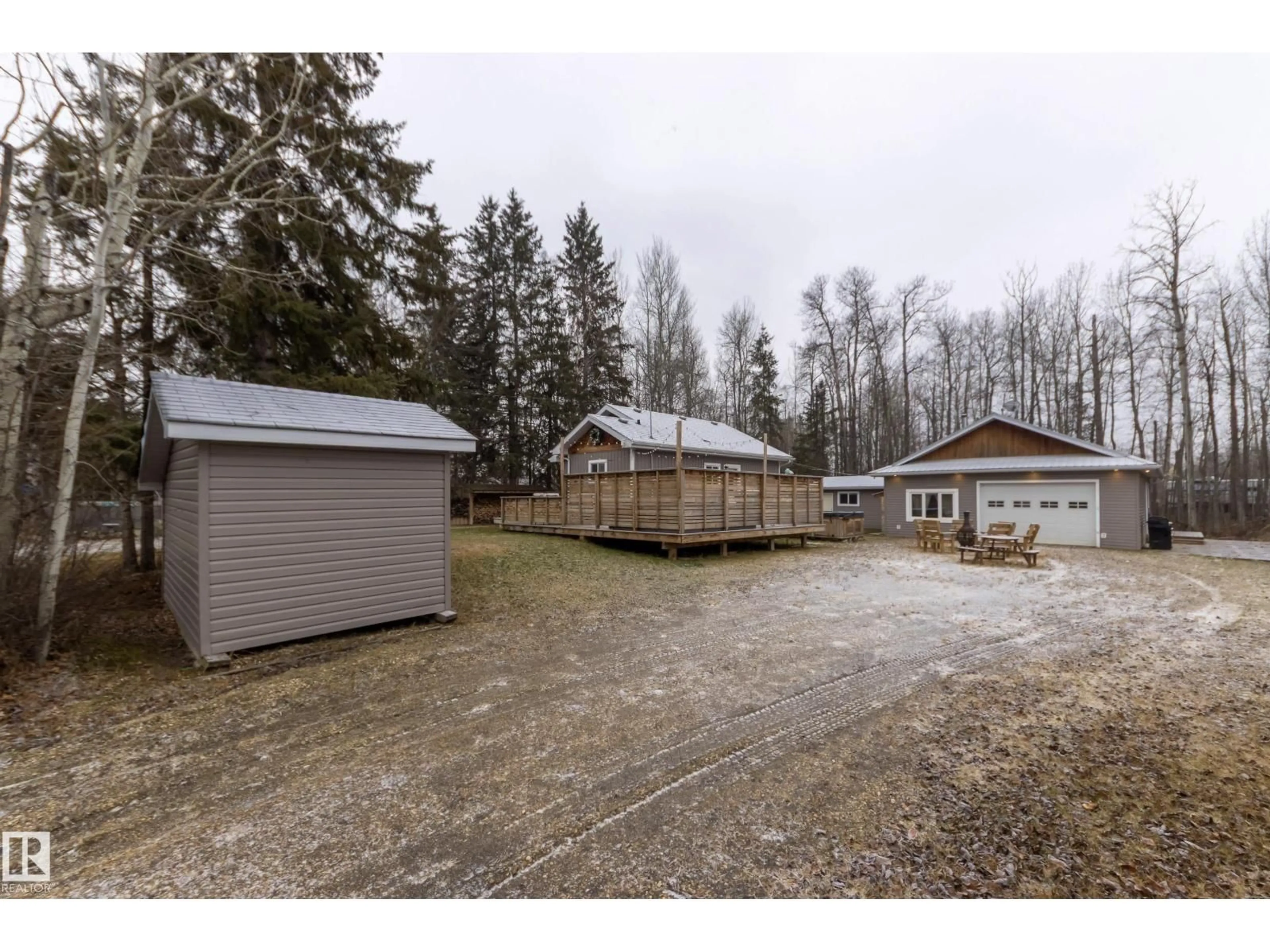 Shed for 304 & 306 - 53414 RANGE ROAD 62, Rural Lac Ste. Anne County Alberta T7E3M1