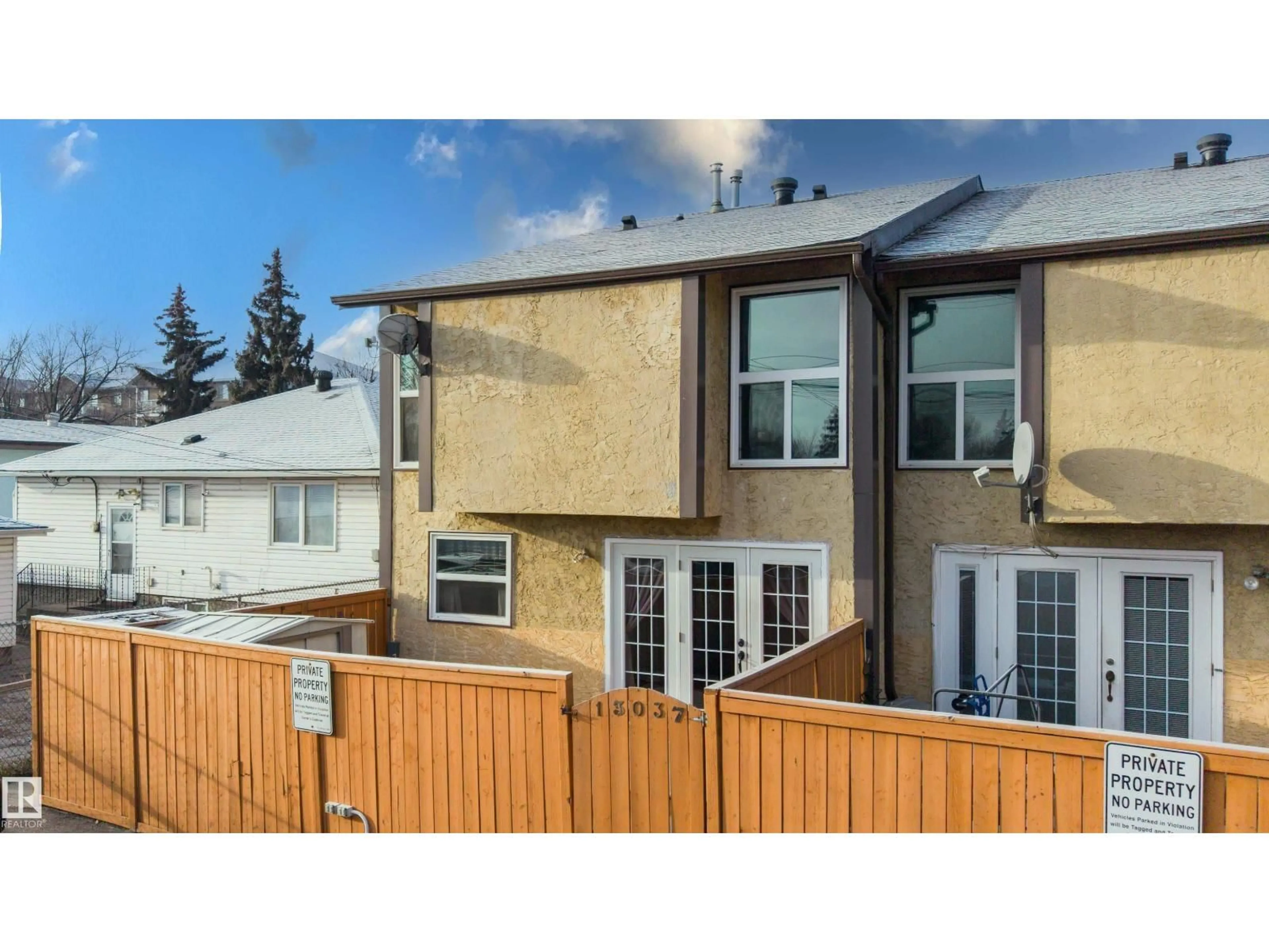 A pic from outside/outdoor area/front of a property/back of a property/a pic from drone, street for NW - 13037 127 ST, Edmonton Alberta T5L1B3