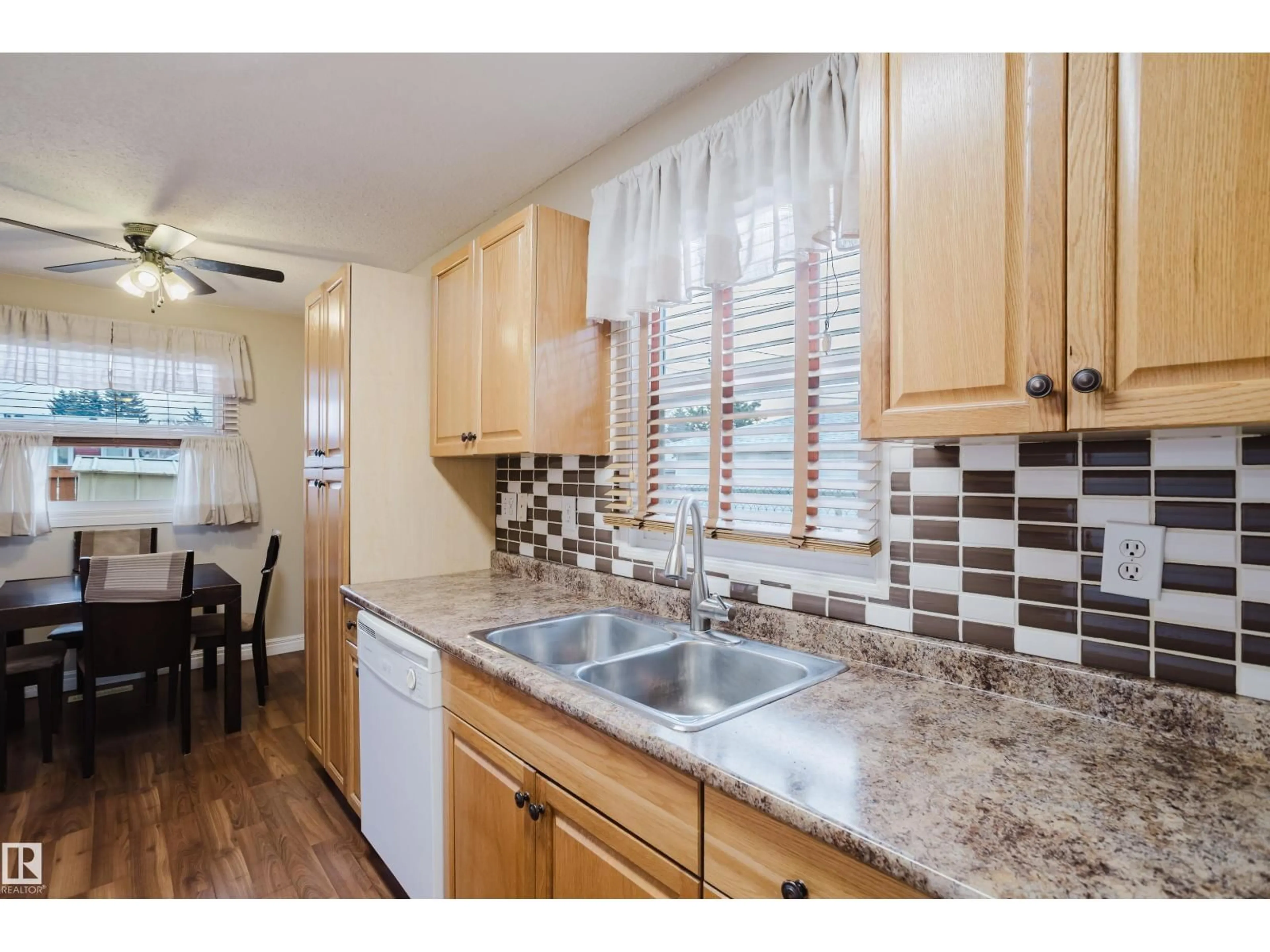 Standard kitchen, unknown for NW - 13037 127 ST, Edmonton Alberta T5L1B3