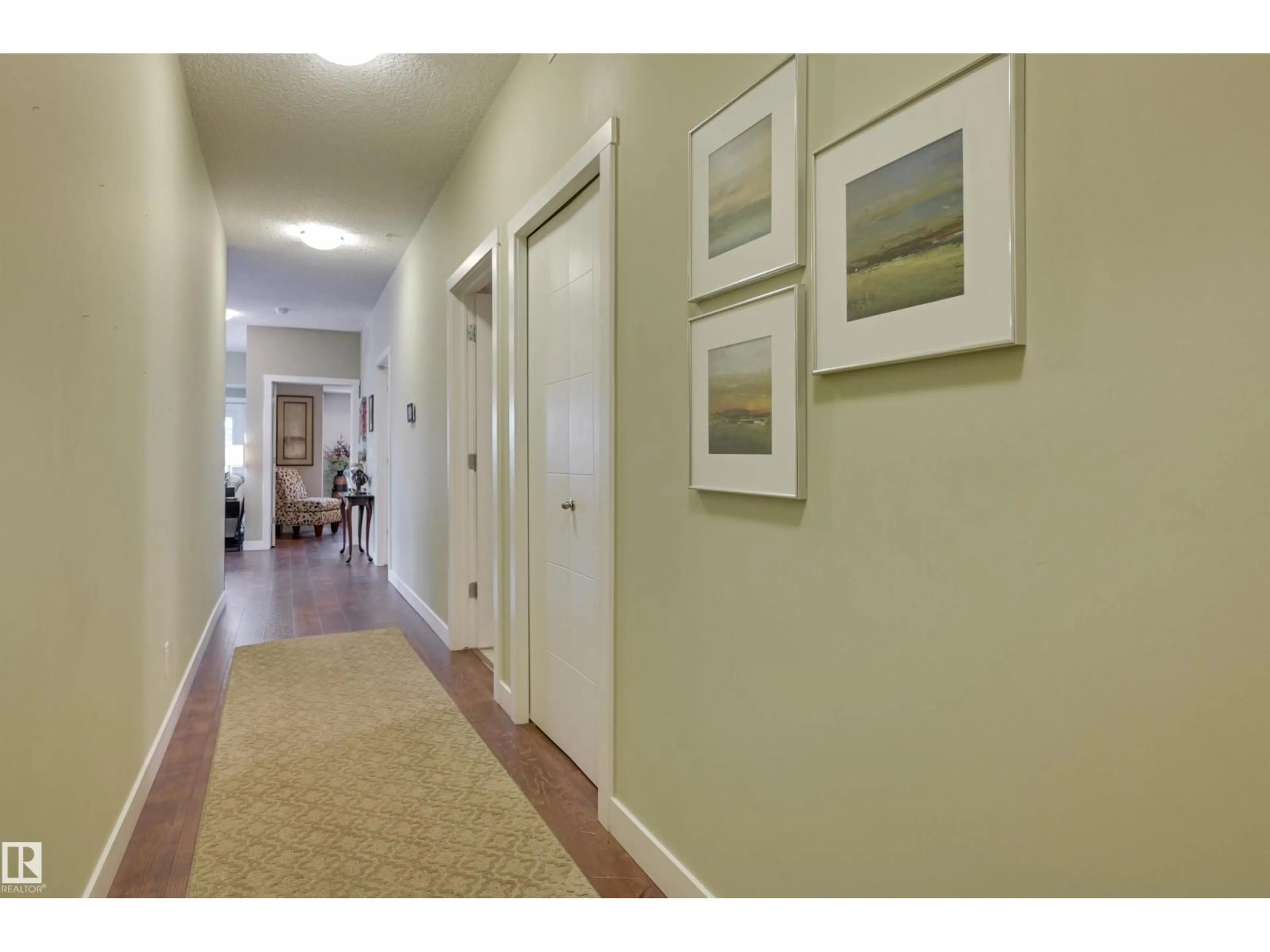 Indoor foyer for #405 - 10126 144 ST, Edmonton Alberta T5N2T7