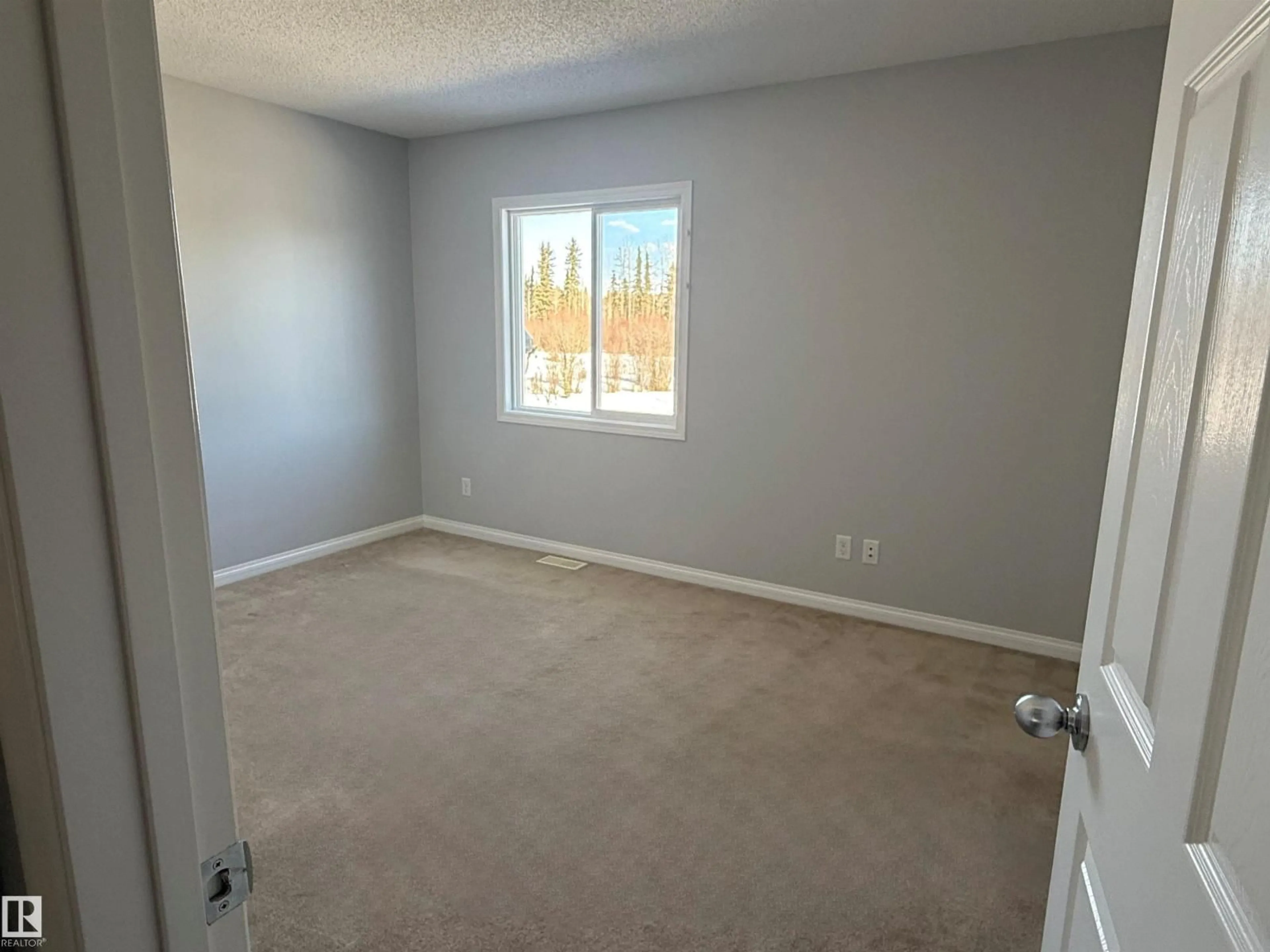 A pic of a room for 10 624 41 ST, Edson Alberta T7E1A2