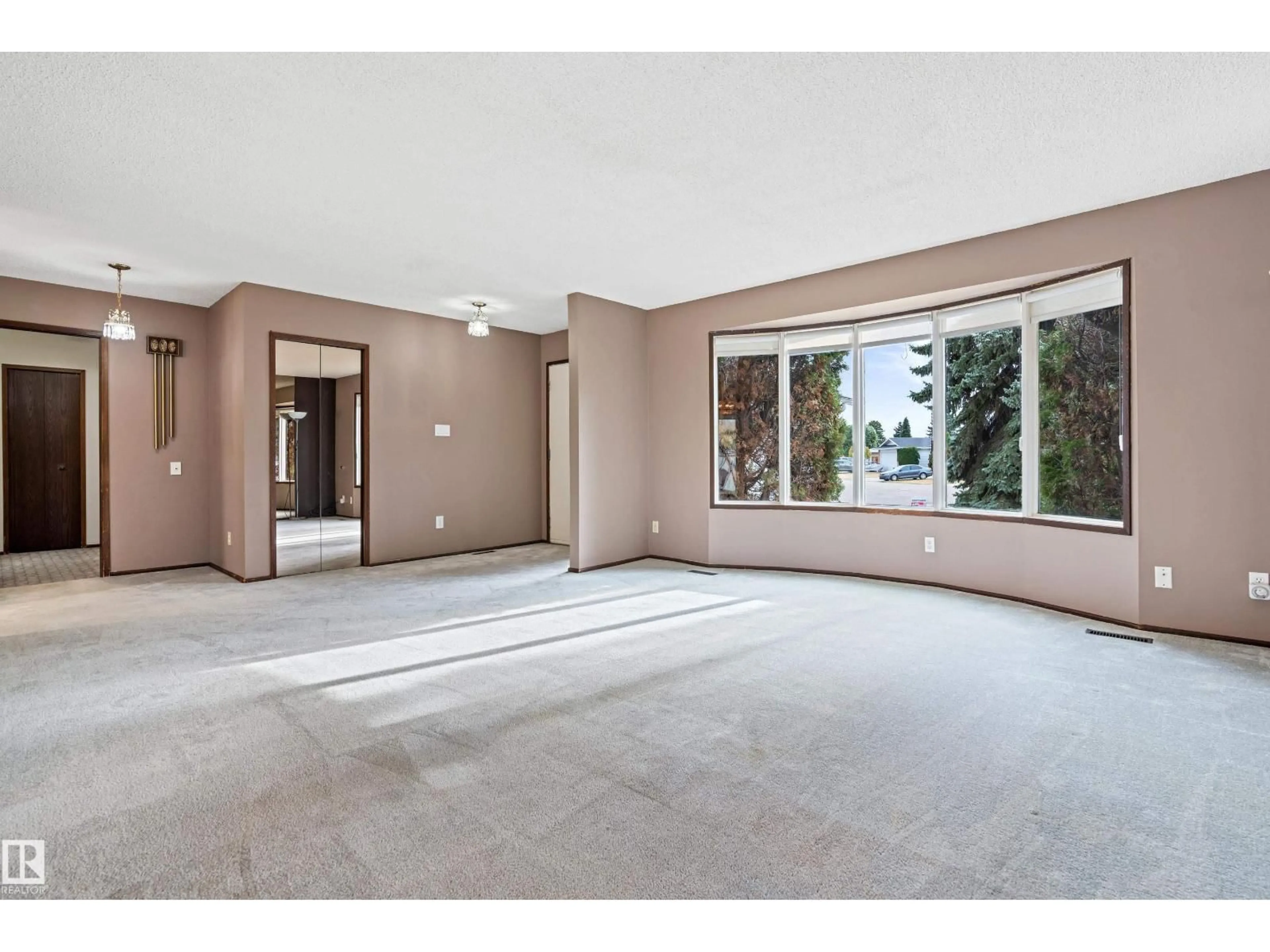 Unknown for 5558 145A AV, Edmonton Alberta T5A2S1